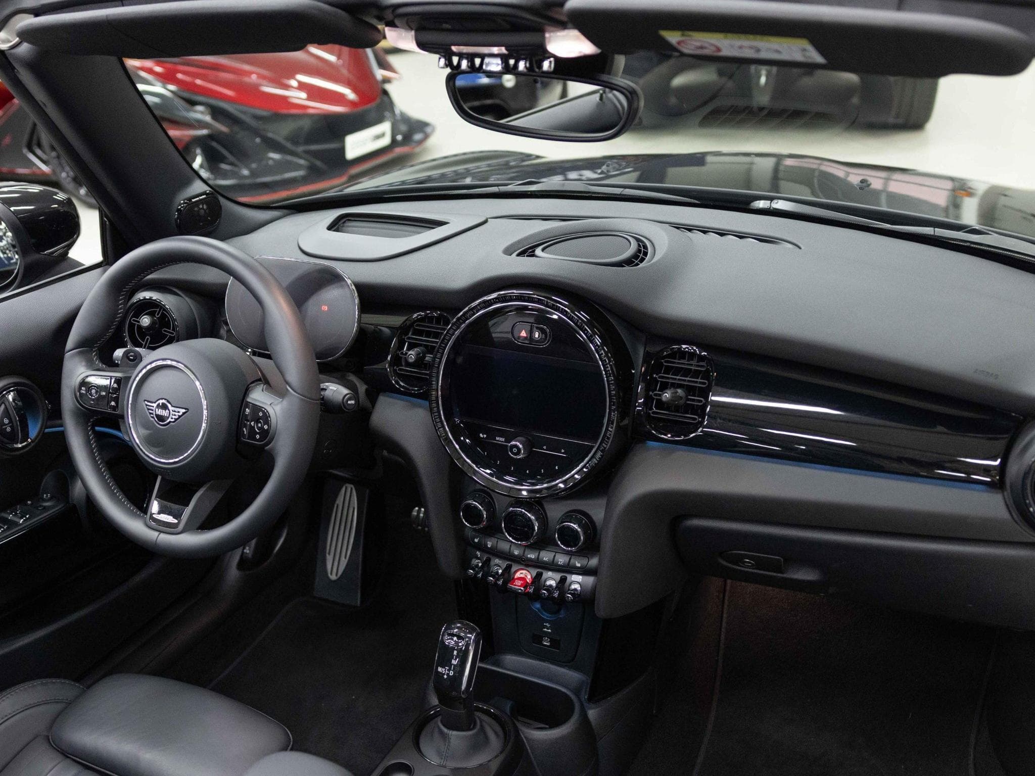 Mini Cabrio Cooper JCW (2024) - Foto 3