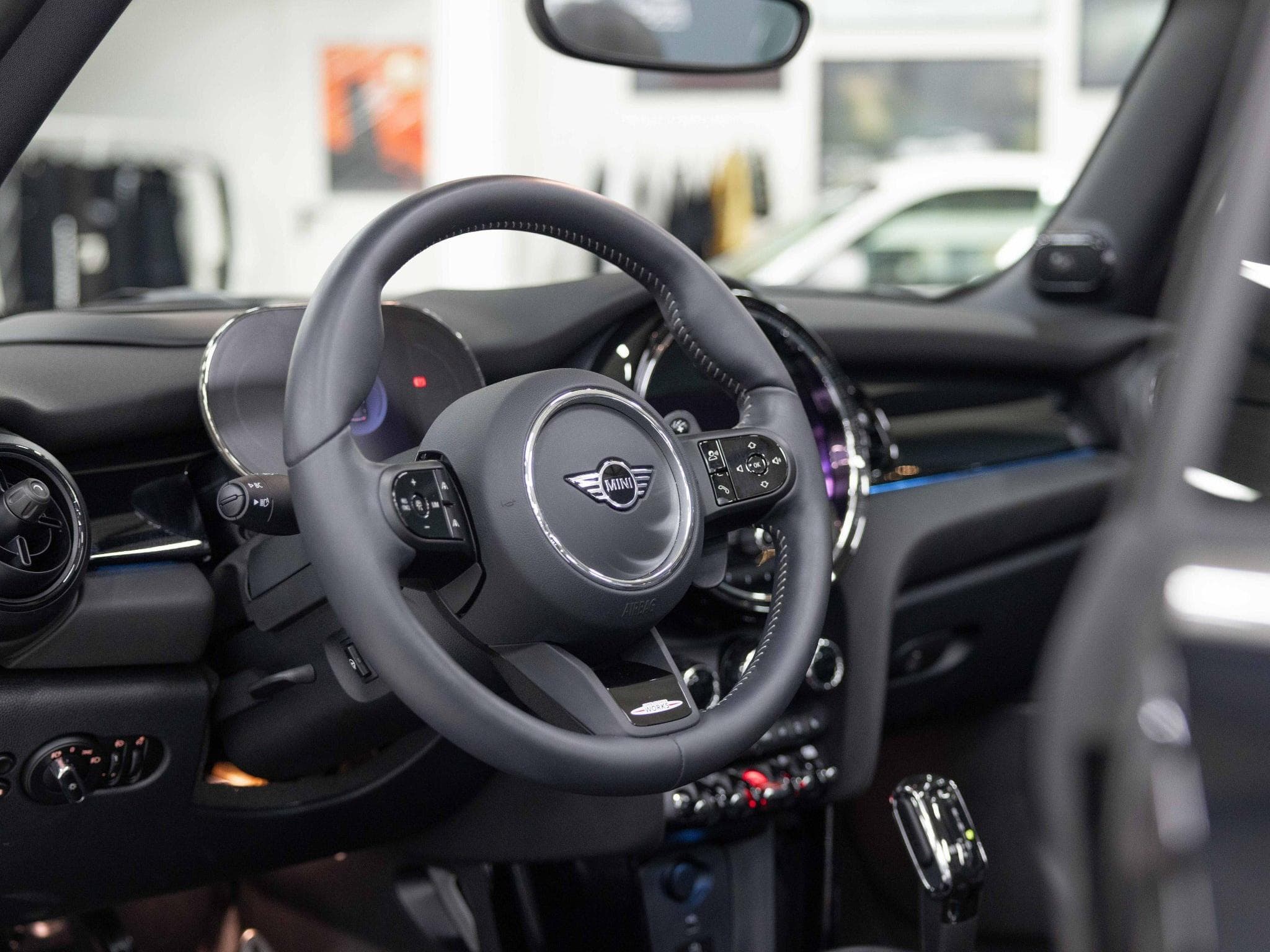 Mini Cabrio Cooper JCW (2024) - Foto 4