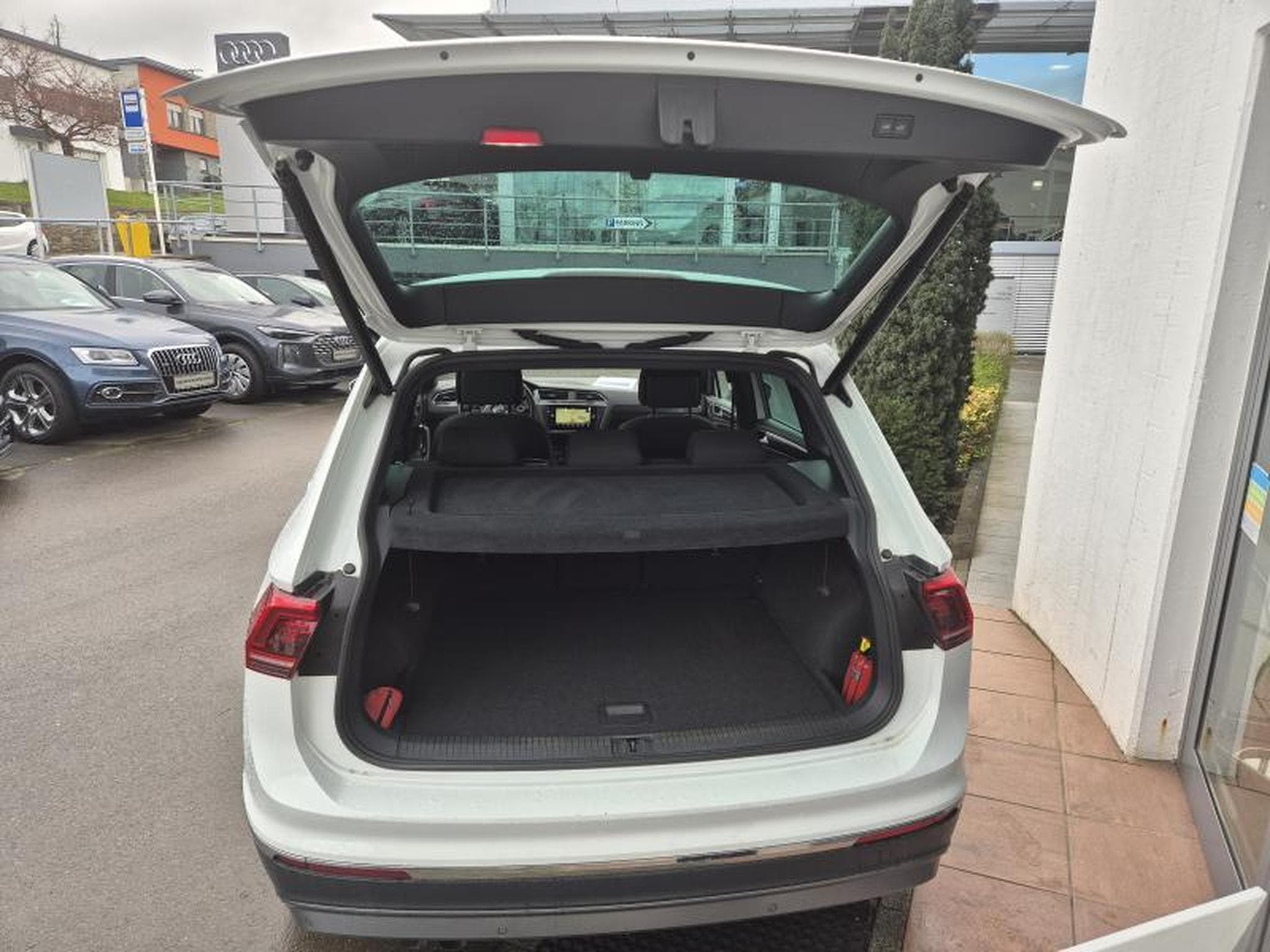 VW Tiguan Highline (2018) - Photo 11