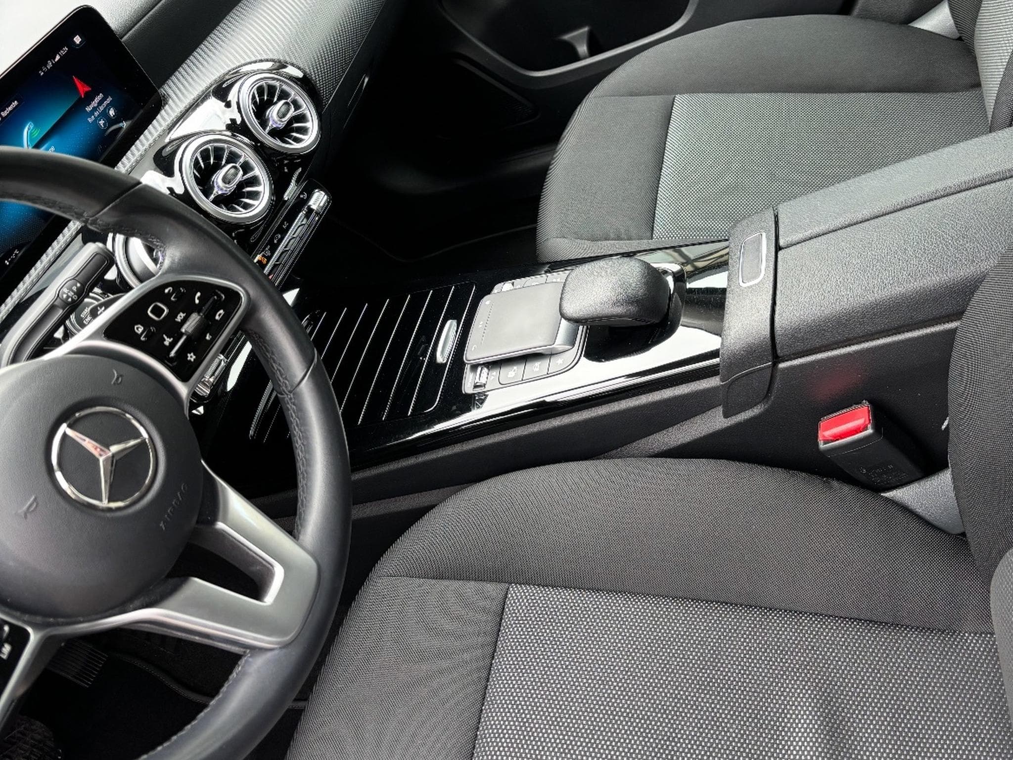 Mercedes A 180 Business (2021) - Photo 2
