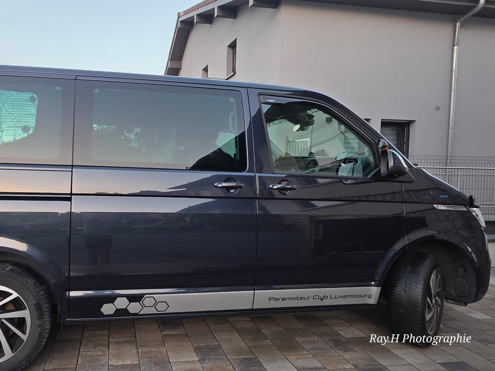 VW Multivan Highline (2023) - Foto 5