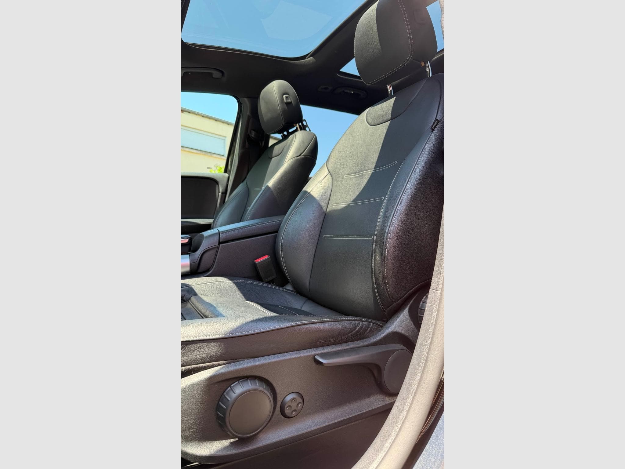 Mercedes GLB 220 GLB 220D AMG (2022) - Foto 14