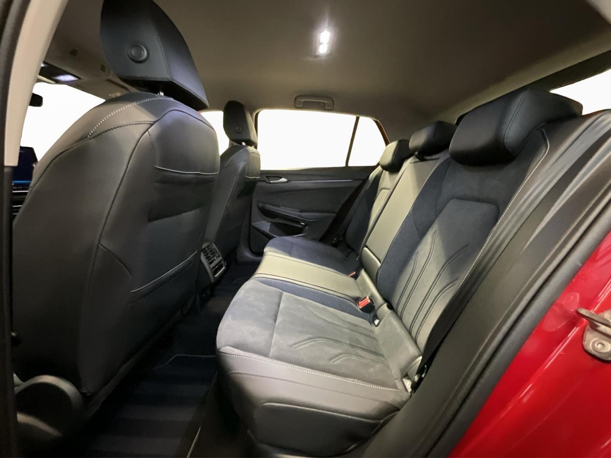 VW Golf Style+DSG+360+P.Ass. (2025) - Foto 15