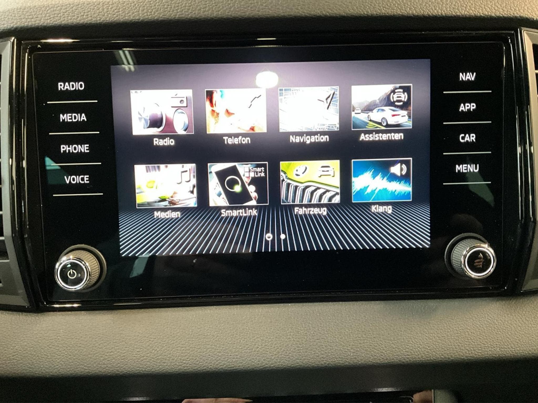 Skoda Karoq Sportline+DSG+Pano+AHK (2025) - Photo 13