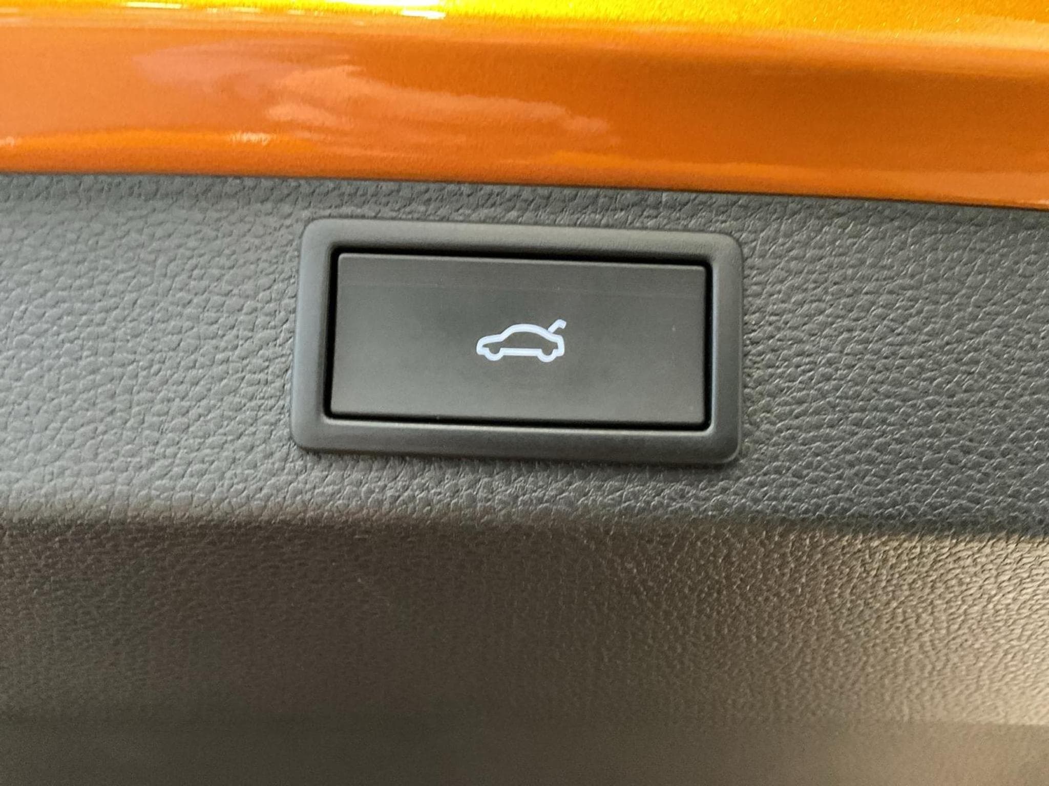 Skoda Karoq Sportline+DSG+Pano+AHK (2025) - Photo 20