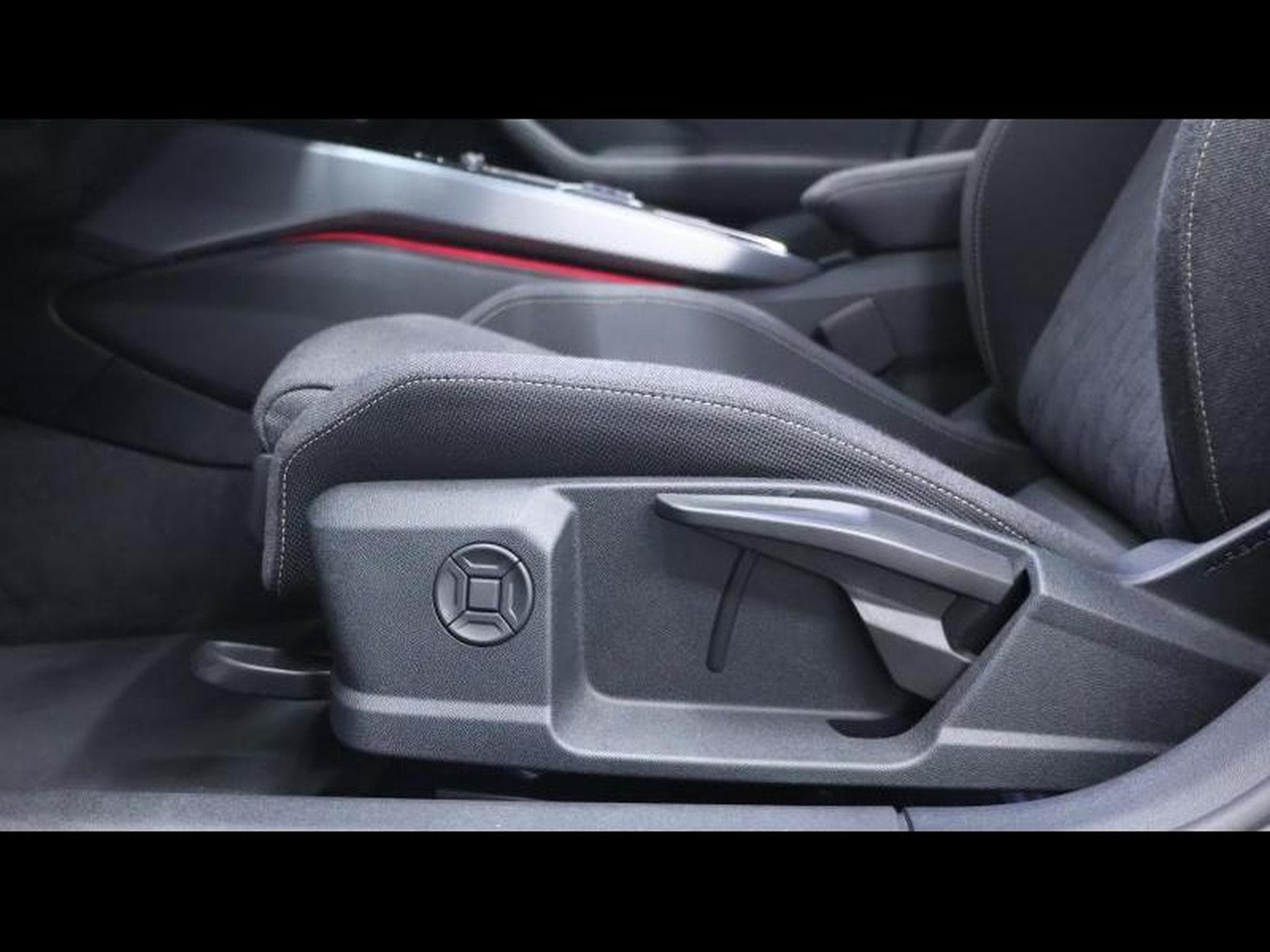 Audi A5 Avant 40TDI S-Line Edition (2025) - Photo 28