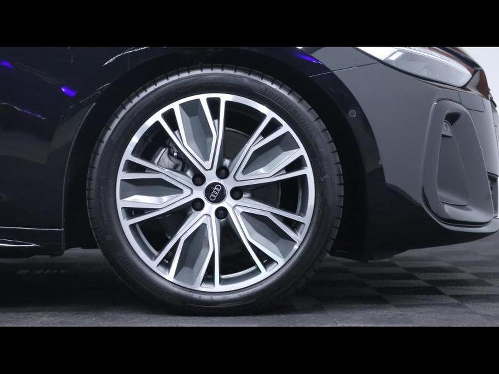 Audi A5 Avant 40TDI S-Line Edition (2025) - Photo 9