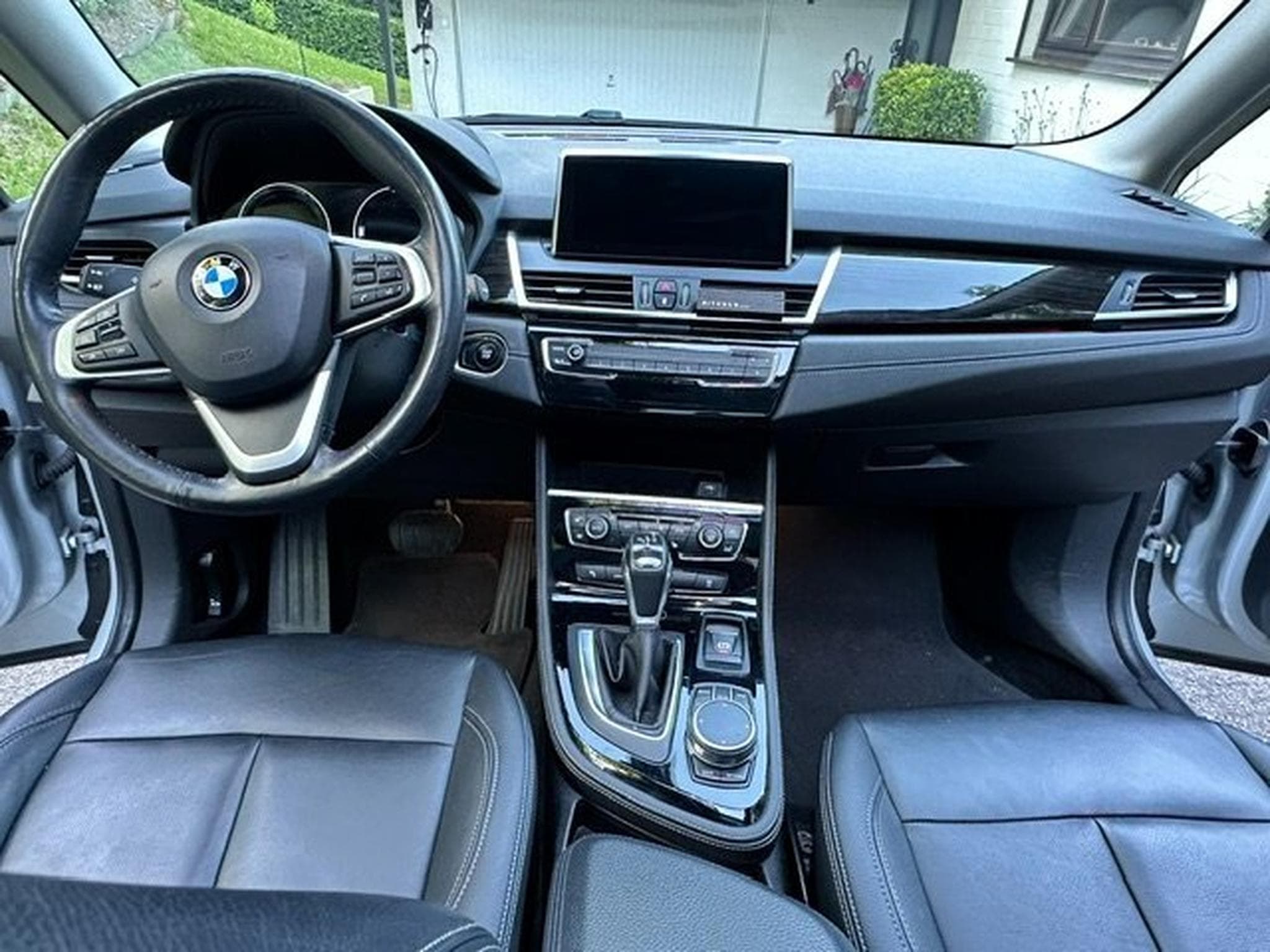 BMW 225 luxury line (2018) - Photo 11