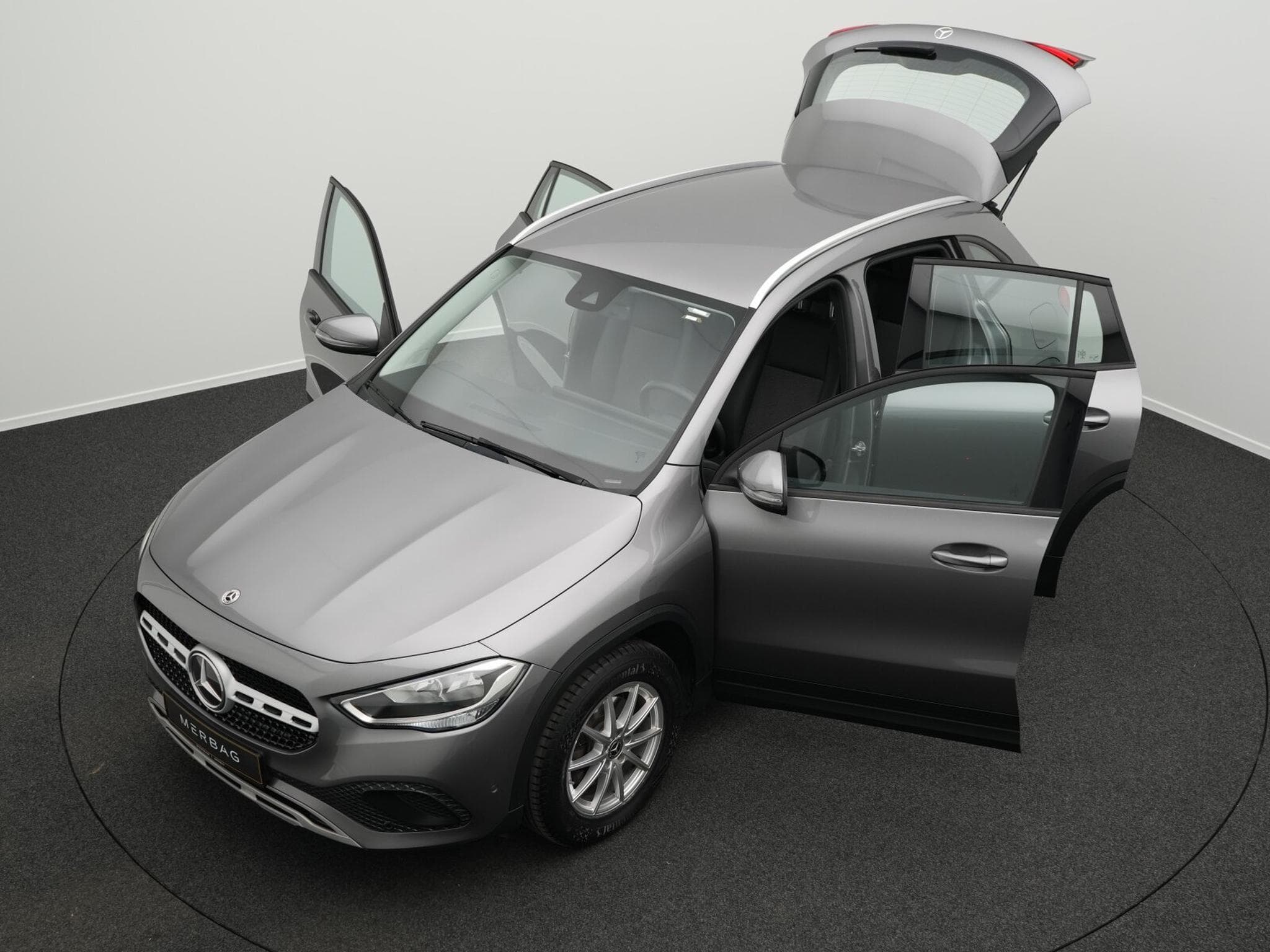 Mercedes GLA 180 d Kamera+PTS+SHZ+MBUX (2020) - Photo 12