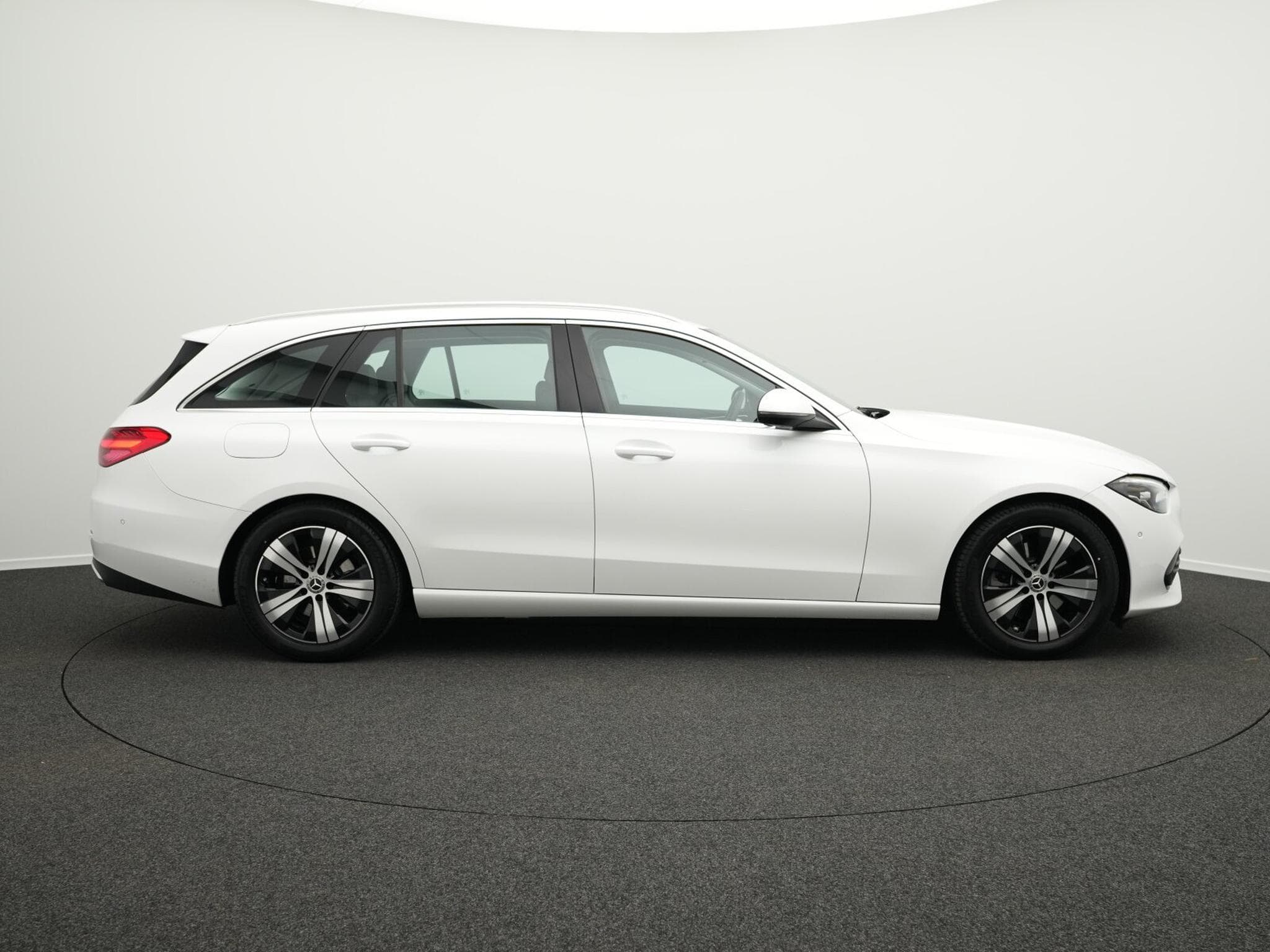 Mercedes C 200 d T Avantgarde LED+EasyPack+Apple+Kamera (2022) - Photo 5