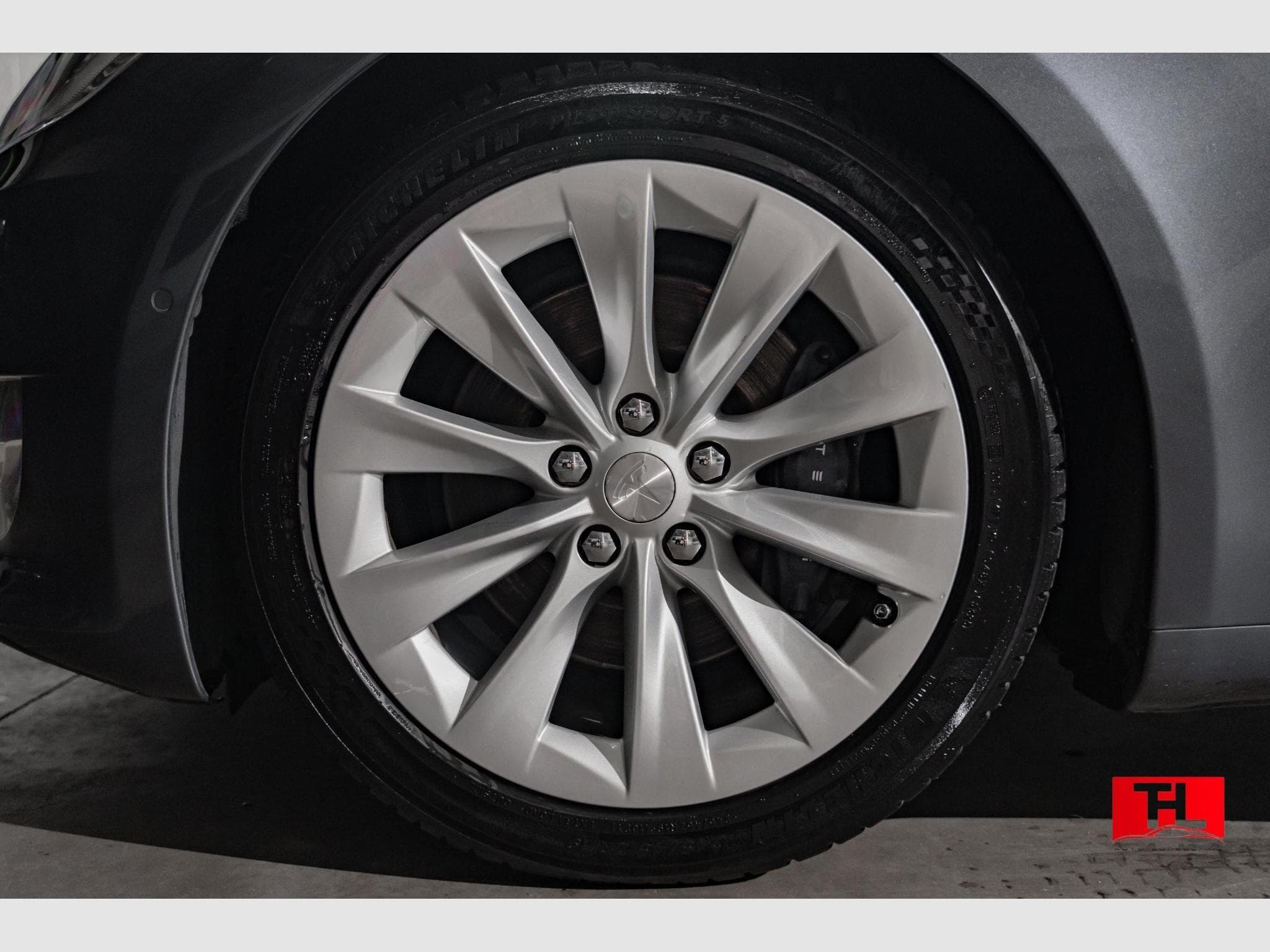 Tesla Model S Long Range Plus Raven Dual Motors (1970) - Photo 14