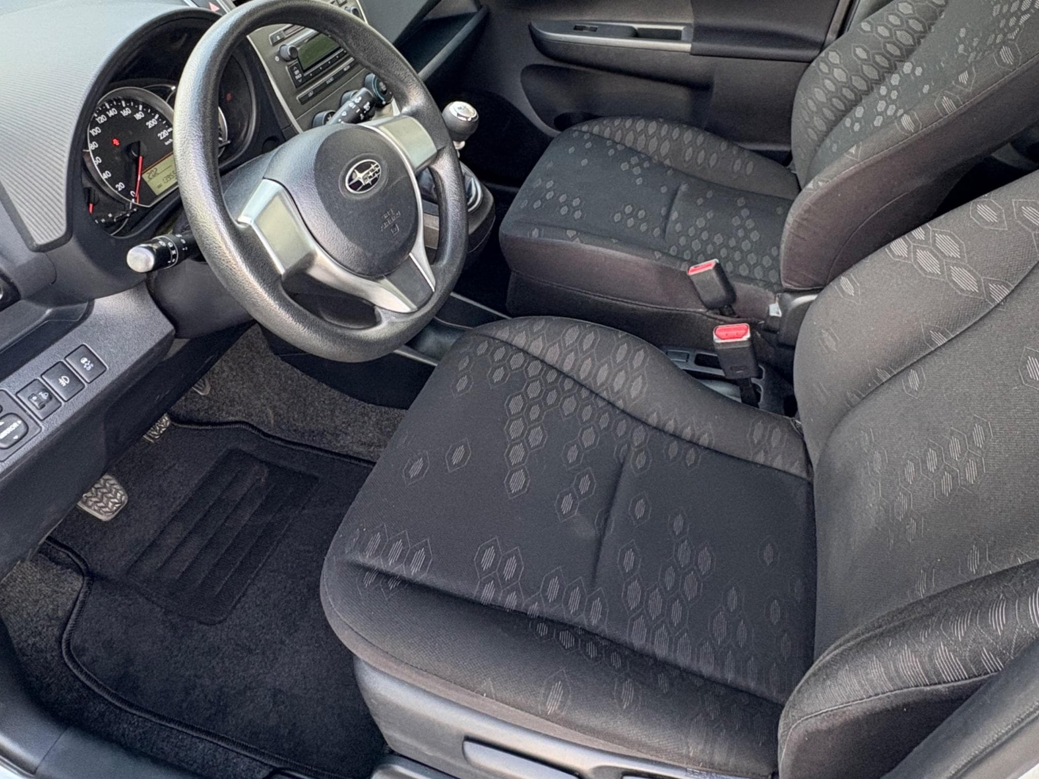 Subaru Trezia Comfort (2013) - Photo 2