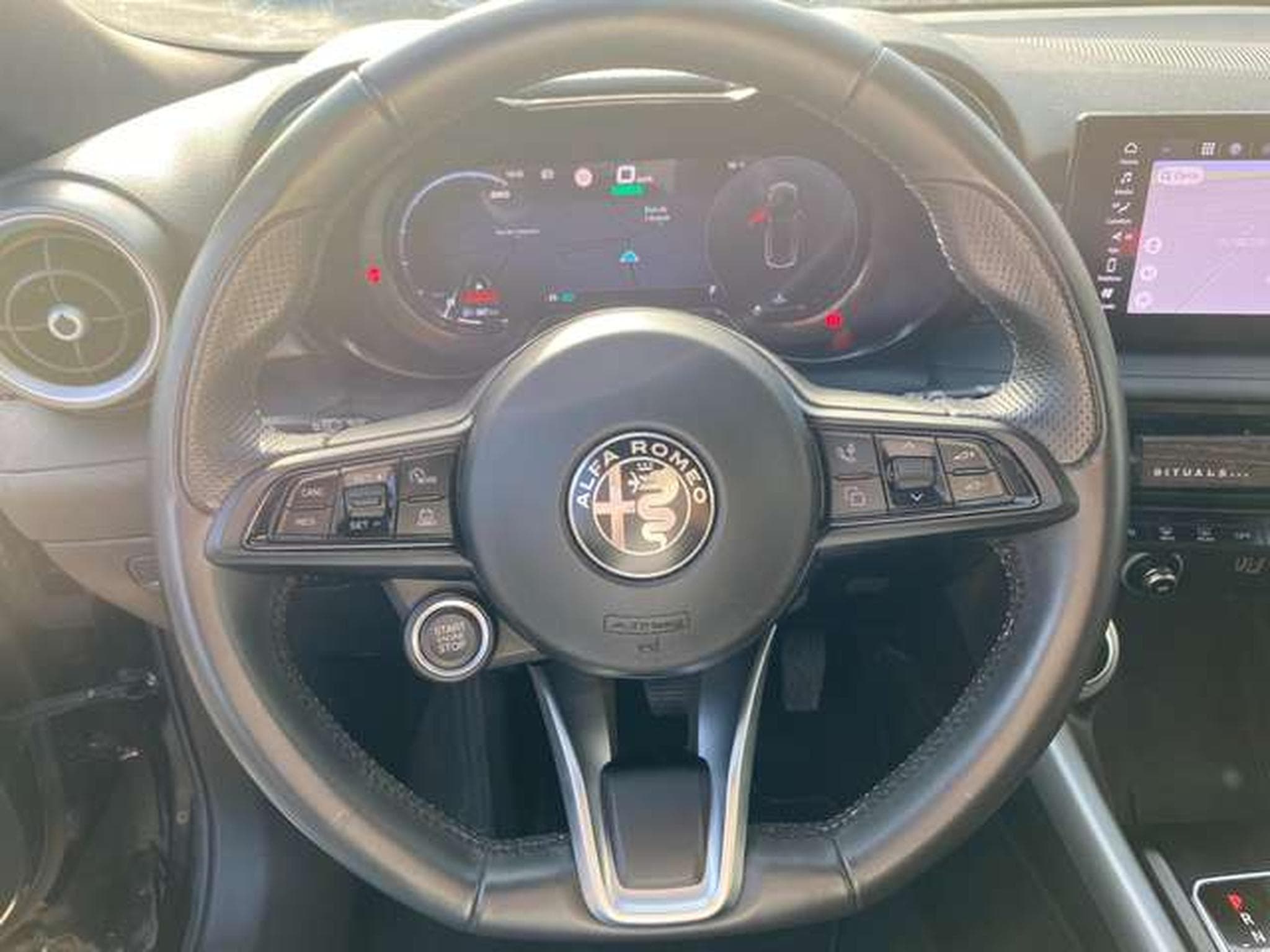 Alfa-Romeo Tonale Tonale 1.5 T Hybrid - JUSQU'A 48 MOIS DE GARANTIE (2023) - Photo 9