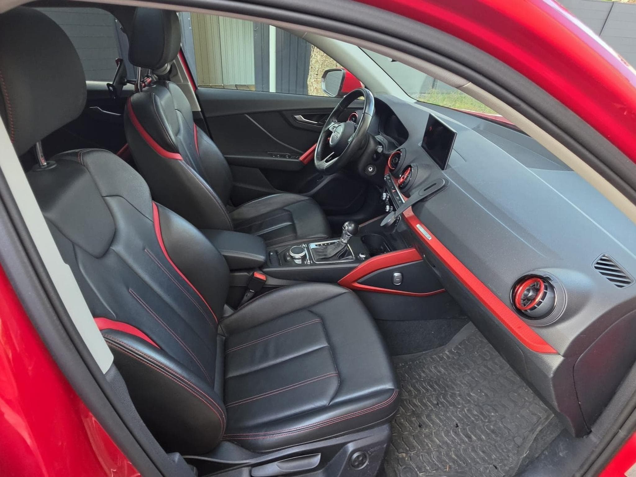 Audi Q2 Sport 1.4 TFSI (2017) - Foto 5