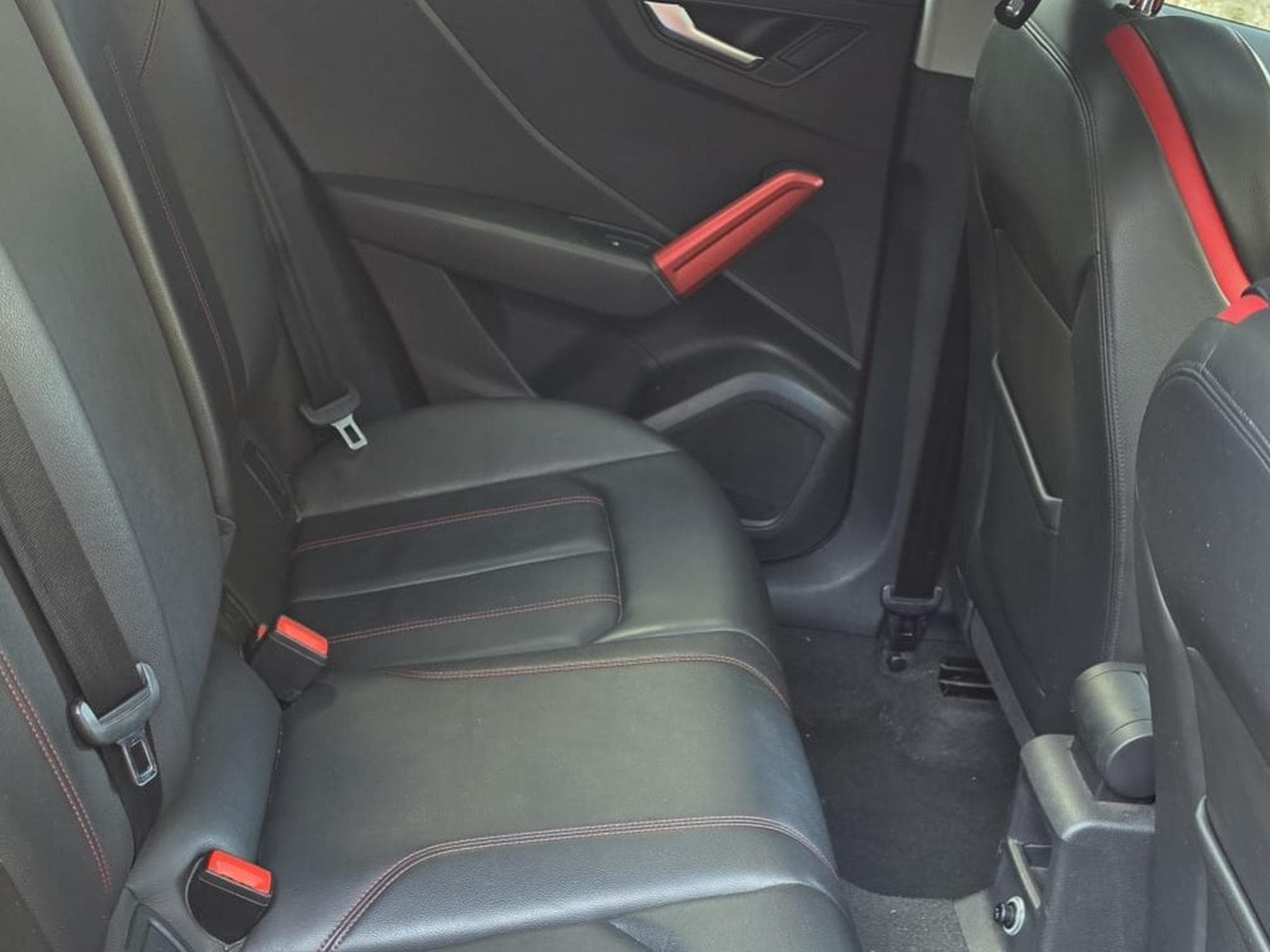 Audi Q2 Sport 1.4 TFSI (2017) - Foto 7