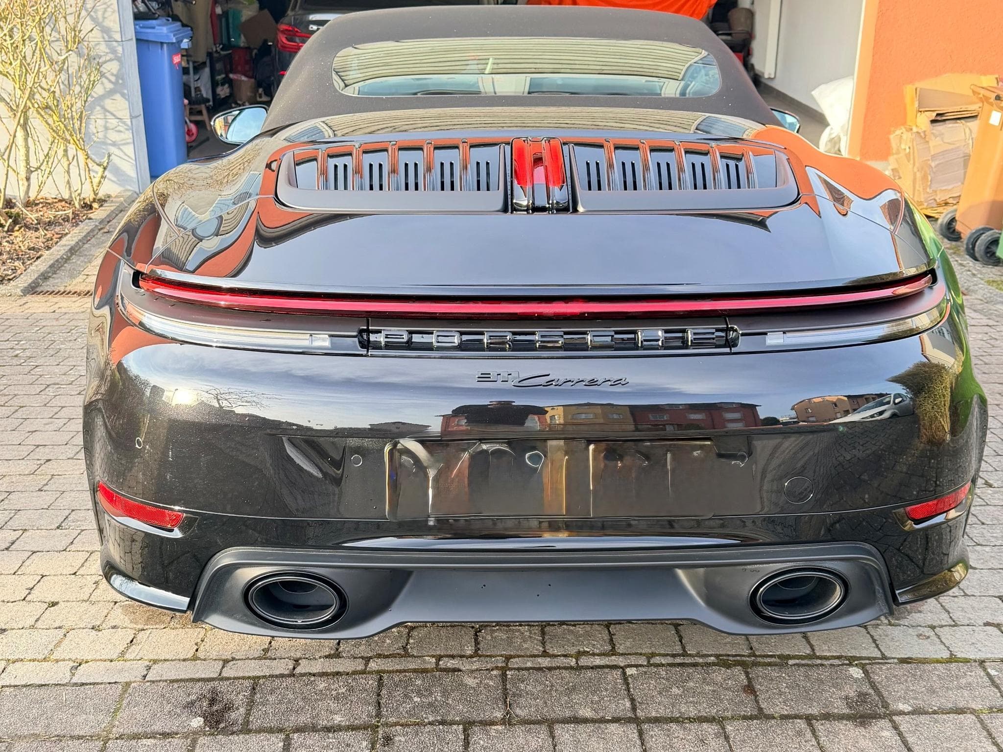 Porsche 911 Carrera Cabriolet (2026) - Photo 1