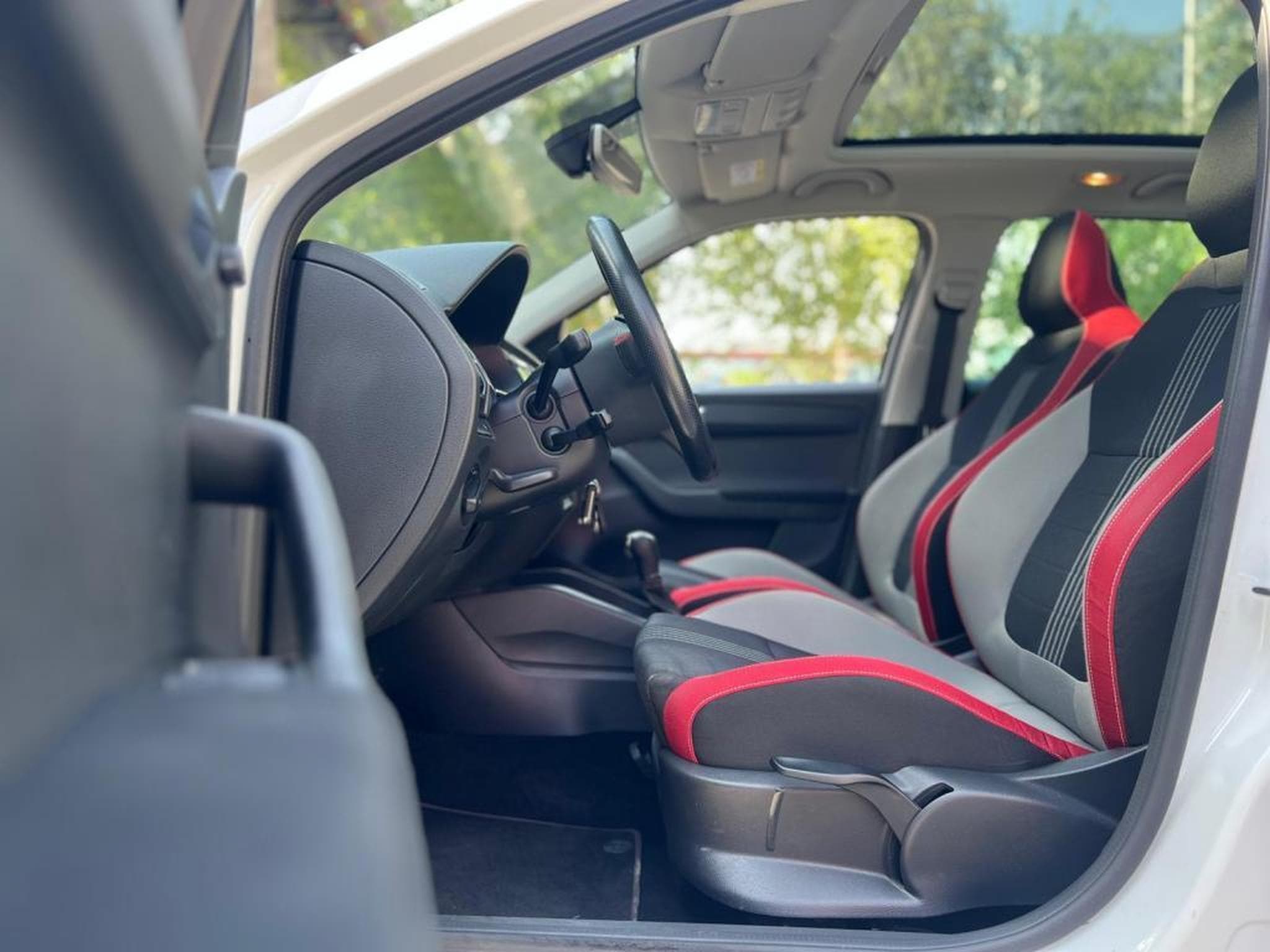 Skoda Fabia Automatique / Panoramique / Version Monte Carlo (2017) - Photo 15