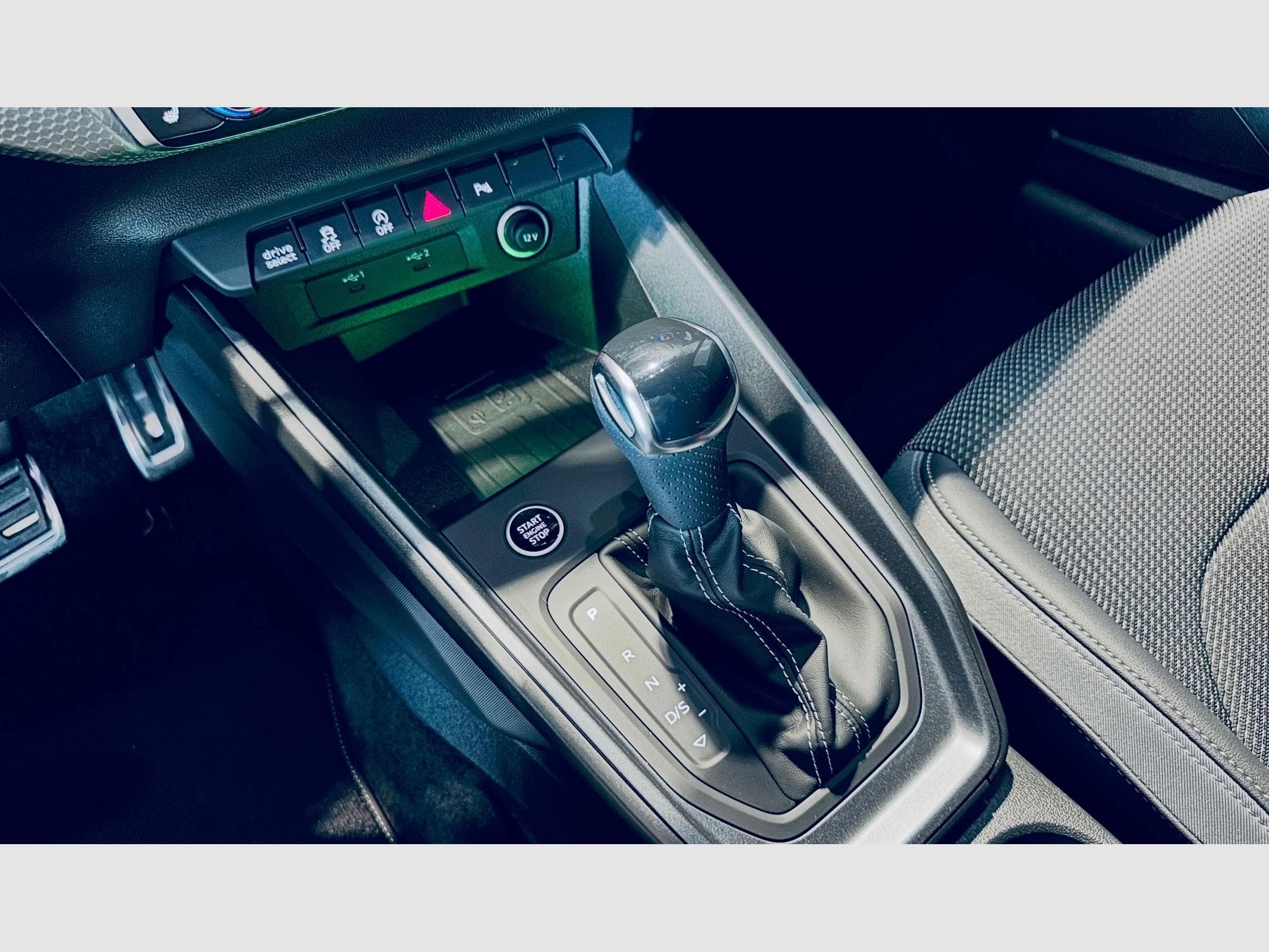 Audi A1 A1 SPORTBACK S-LINE 40 TFSI S-TRONIC (2026) - Photo 11
