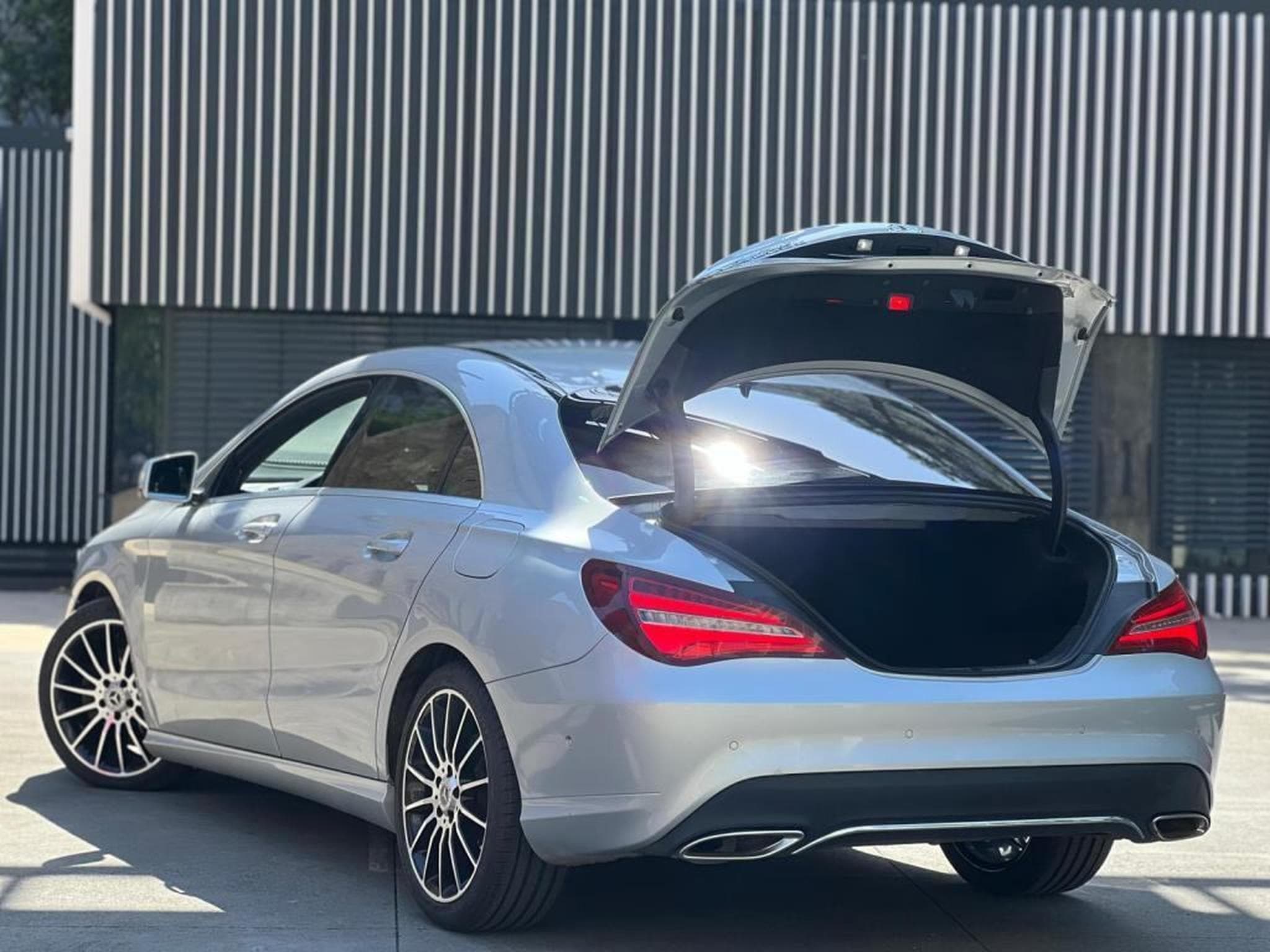 Mercedes CLA 200 Automatique / Diesel (2016) - Photo 8