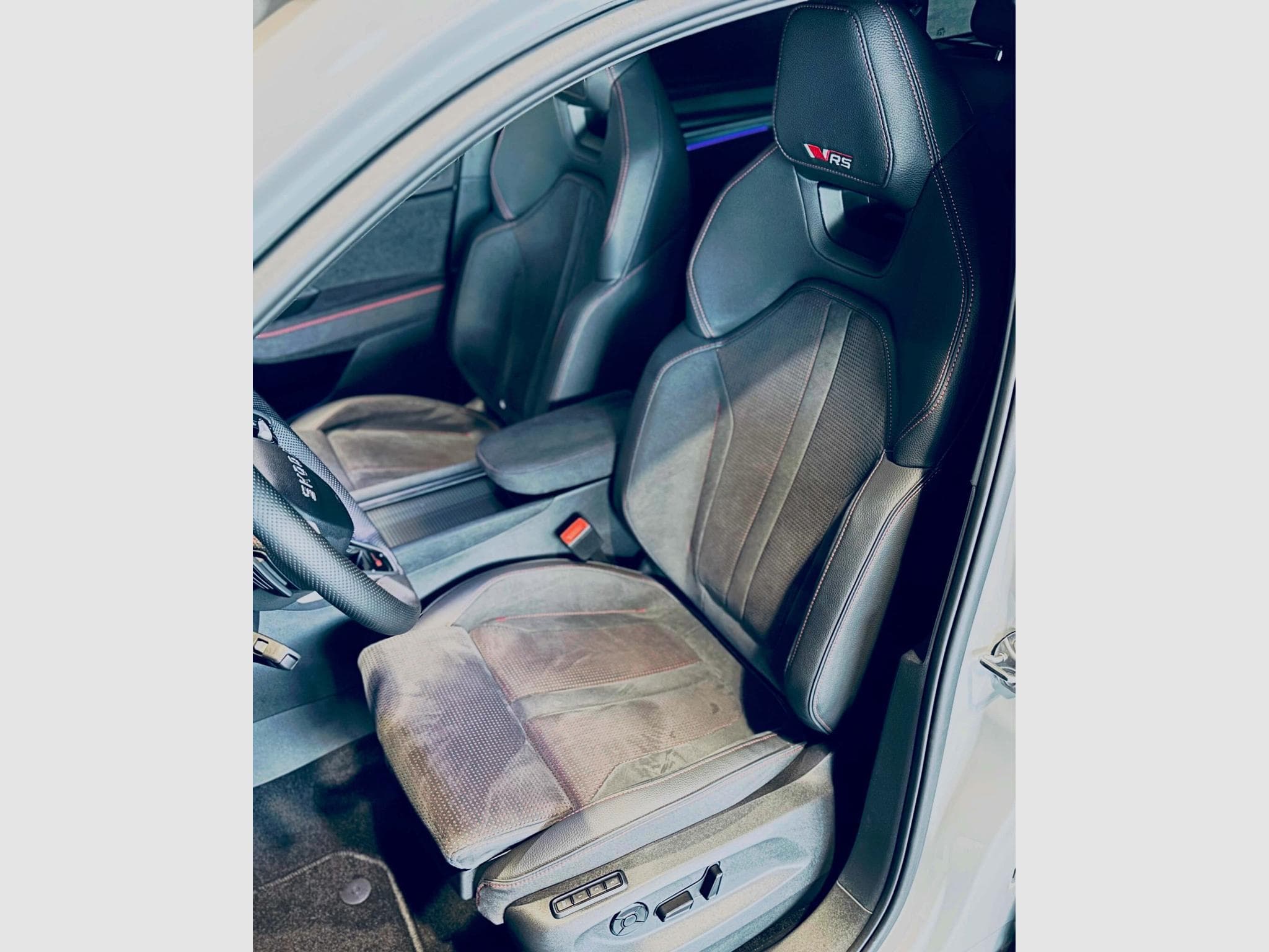 Skoda Kodiaq KODIAQ RS 4X4 TSI DSG (2025) - Photo 7