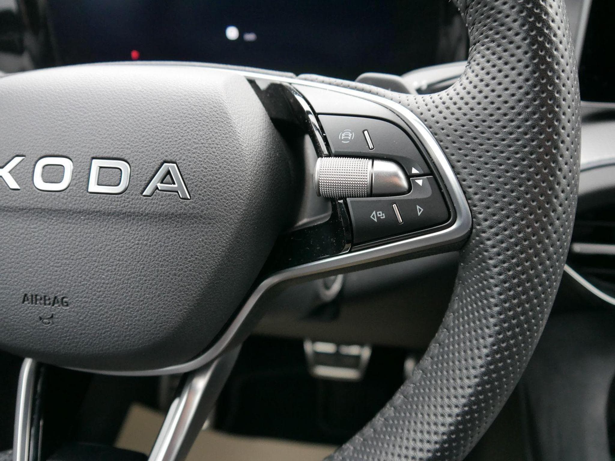 Skoda Kodiaq 1.5 TSI iV DSG Sportline (2025) - Foto 12