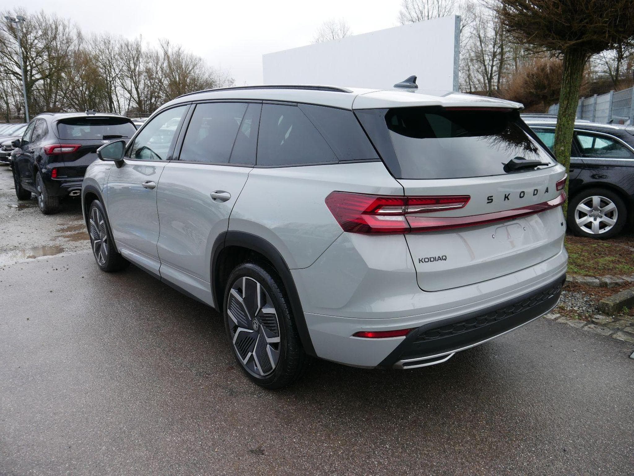 Skoda Kodiaq 1.5 TSI iV DSG Sportline (2025) - Foto 3