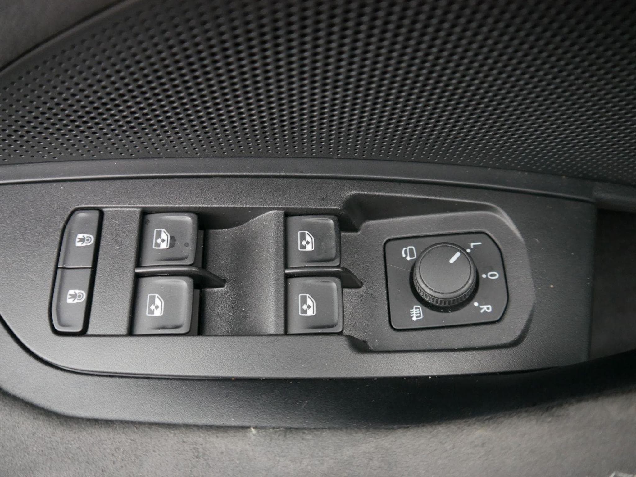 Skoda Kodiaq *NAVI*STANDHEIZUNG*ALCANTARA*TEMPOMAT*RFK*SMARTLINK* (2025) - Foto 11