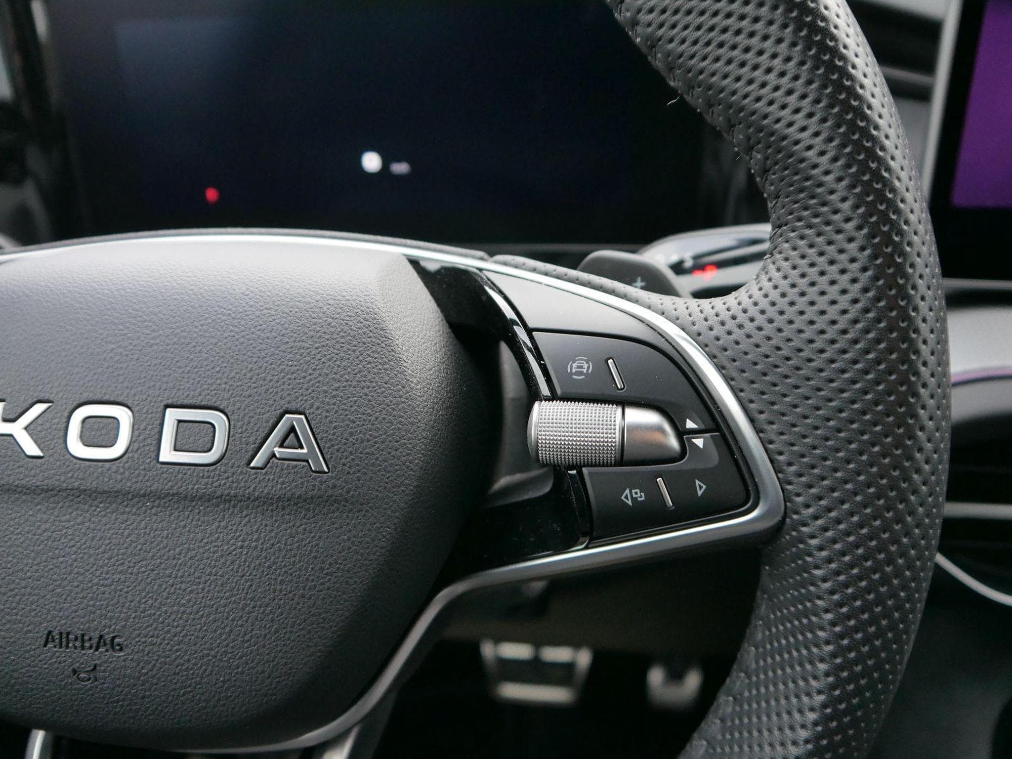 Skoda Kodiaq *NAVI*STANDHEIZUNG*ALCANTARA*TEMPOMAT*RFK*SMARTLINK* (2025) - Foto 14