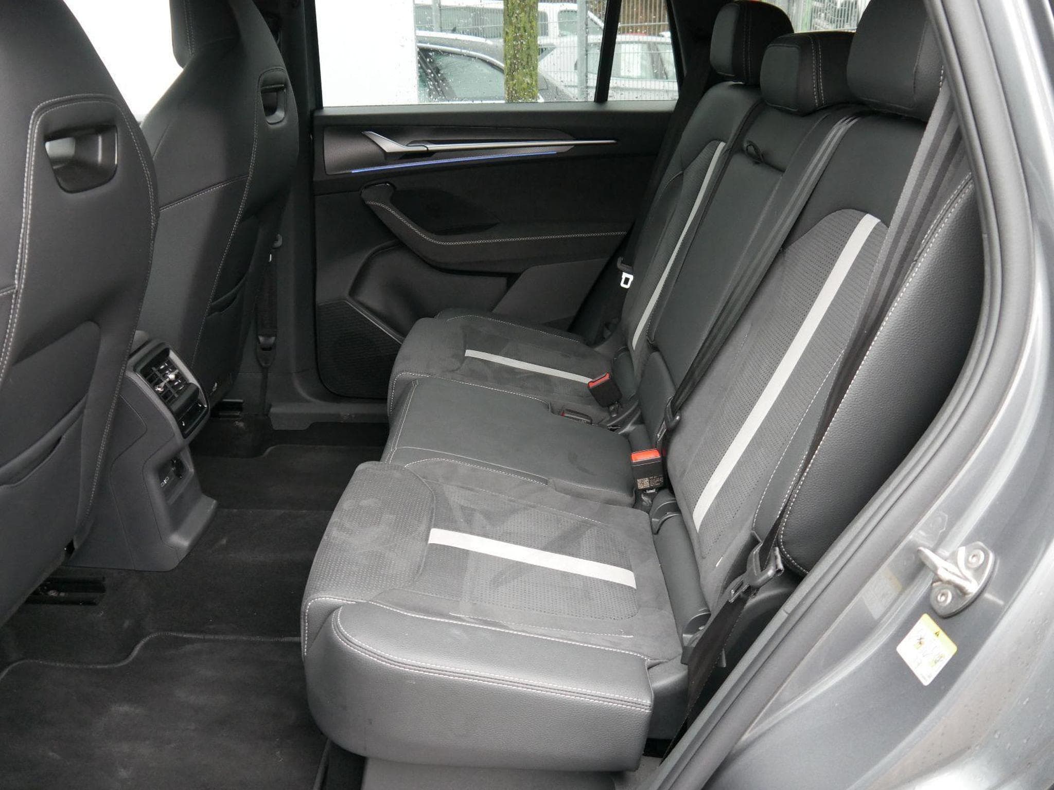 Skoda Kodiaq *NAVI*STANDHEIZUNG*ALCANTARA*TEMPOMAT*RFK*SMARTLINK* (2025) - Foto 9