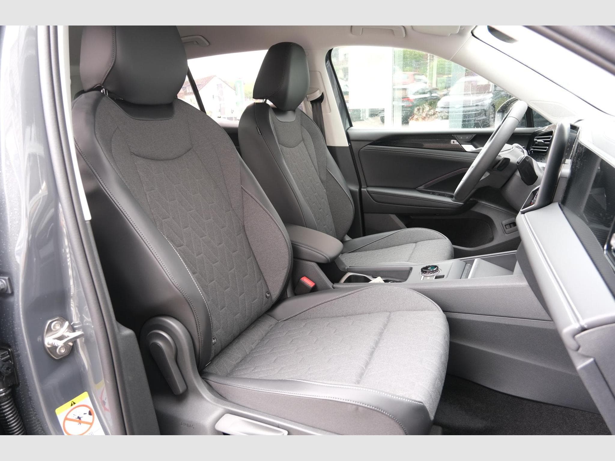 VW Tiguan 1.5 eTSI DSG (2026) - Photo 21