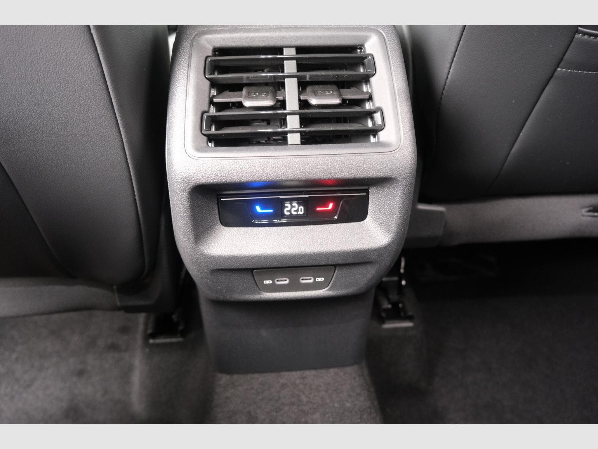 VW Tiguan 1.5 eTSI DSG (2026) - Photo 22