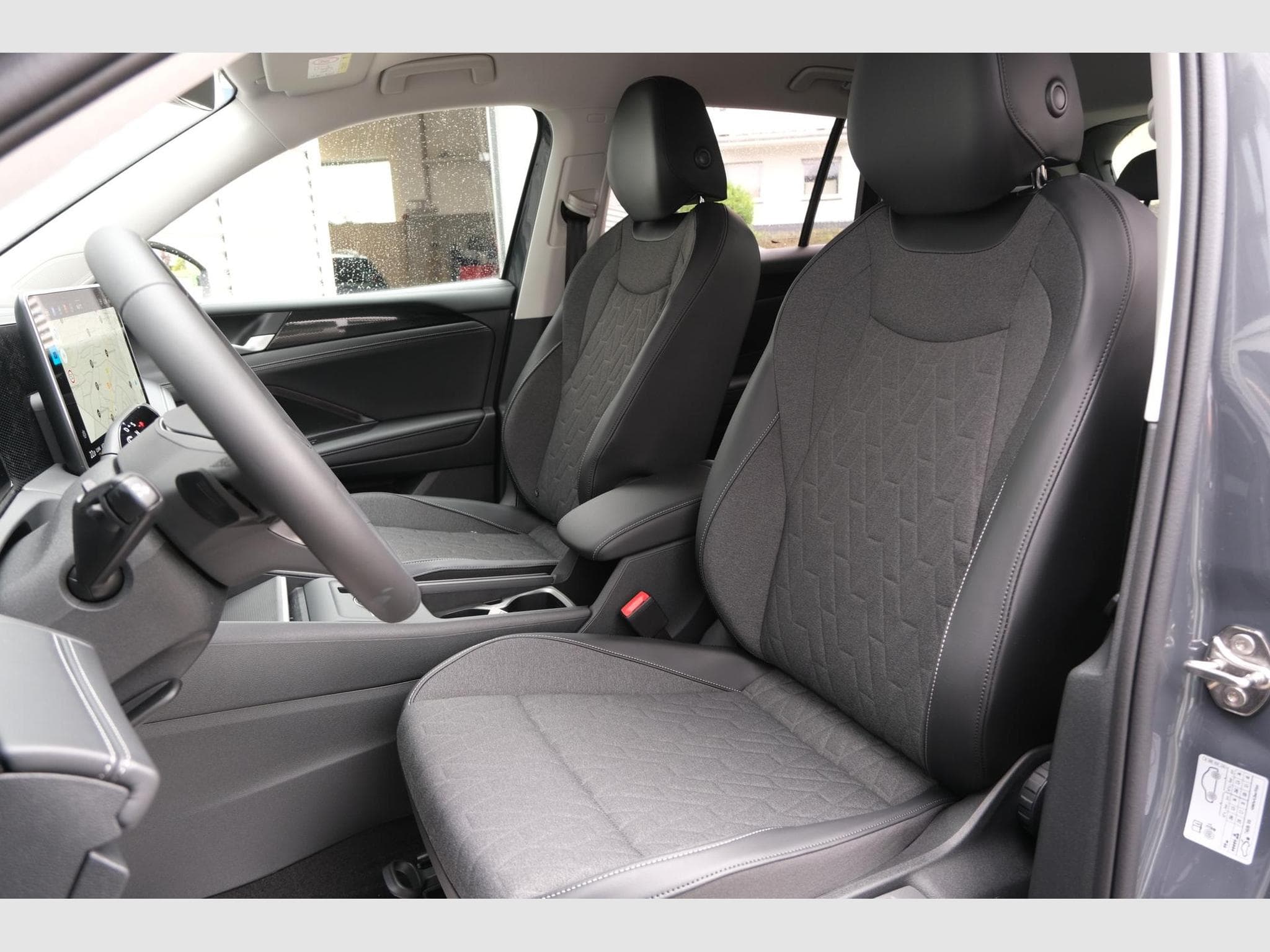 VW Tiguan 1.5 eTSI DSG (2026) - Photo 25