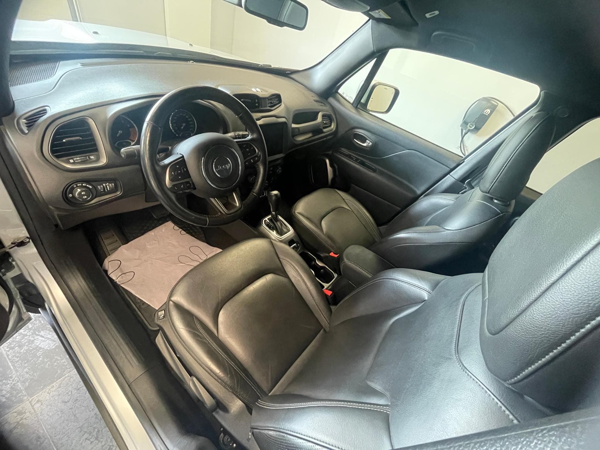 Jeep Renegade Limited (2019) - Foto 3