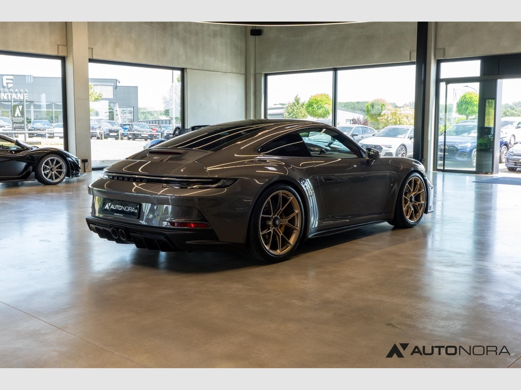 Porsche 992 911 (992.1) GT3 touring (2022) - Foto 4
