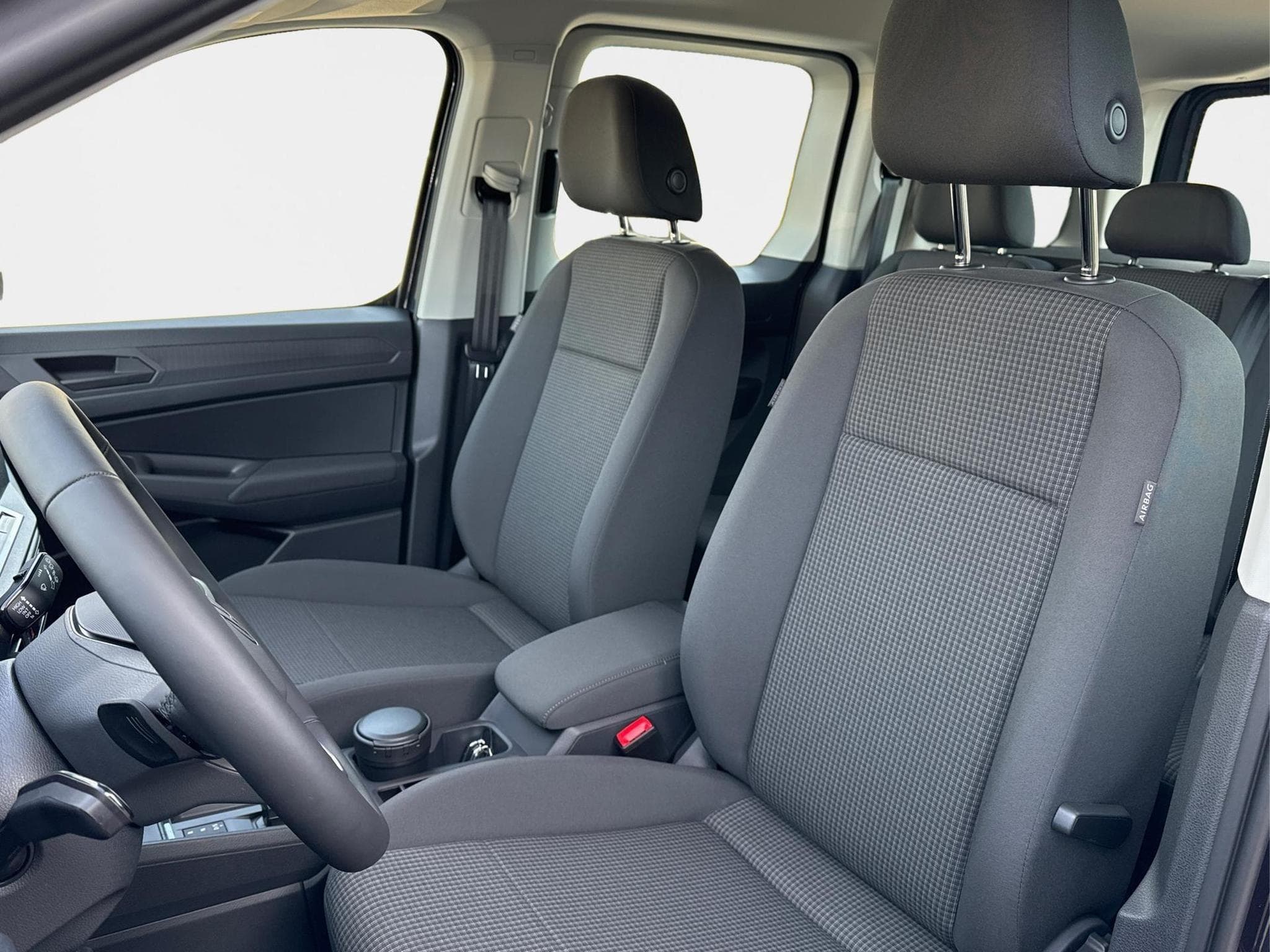 VW Caddy California (2026) - Photo 15