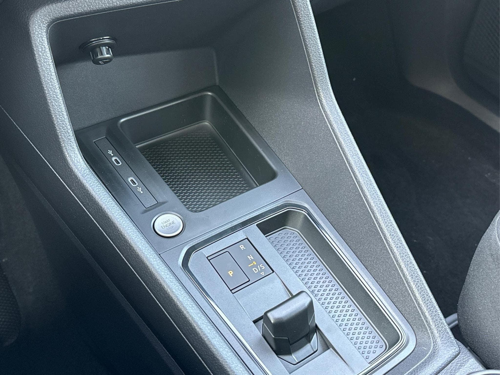 VW Caddy California (2026) - Photo 23