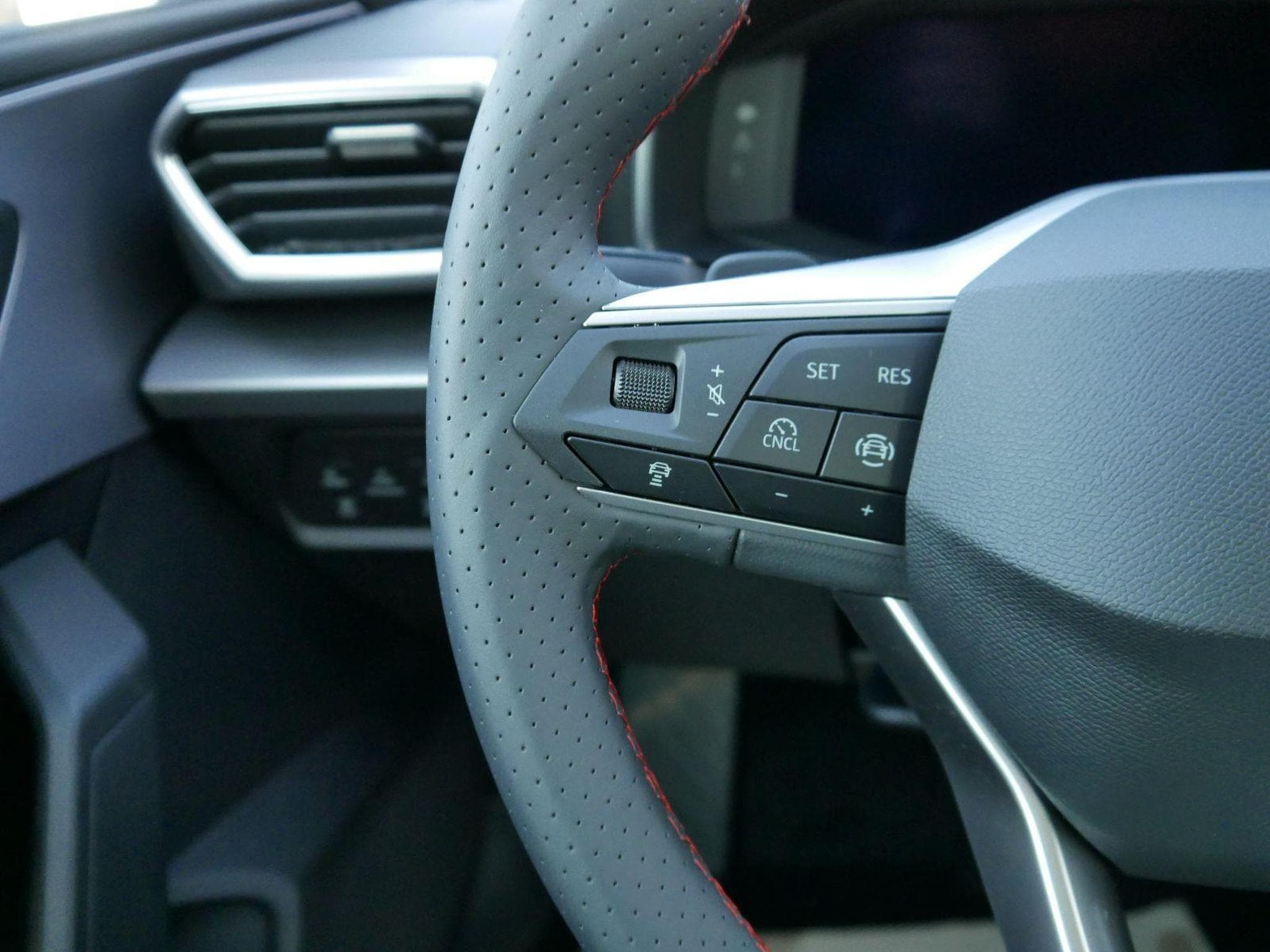 Seat Leon FR 2.0 TDI DSG (2025) - Foto 12