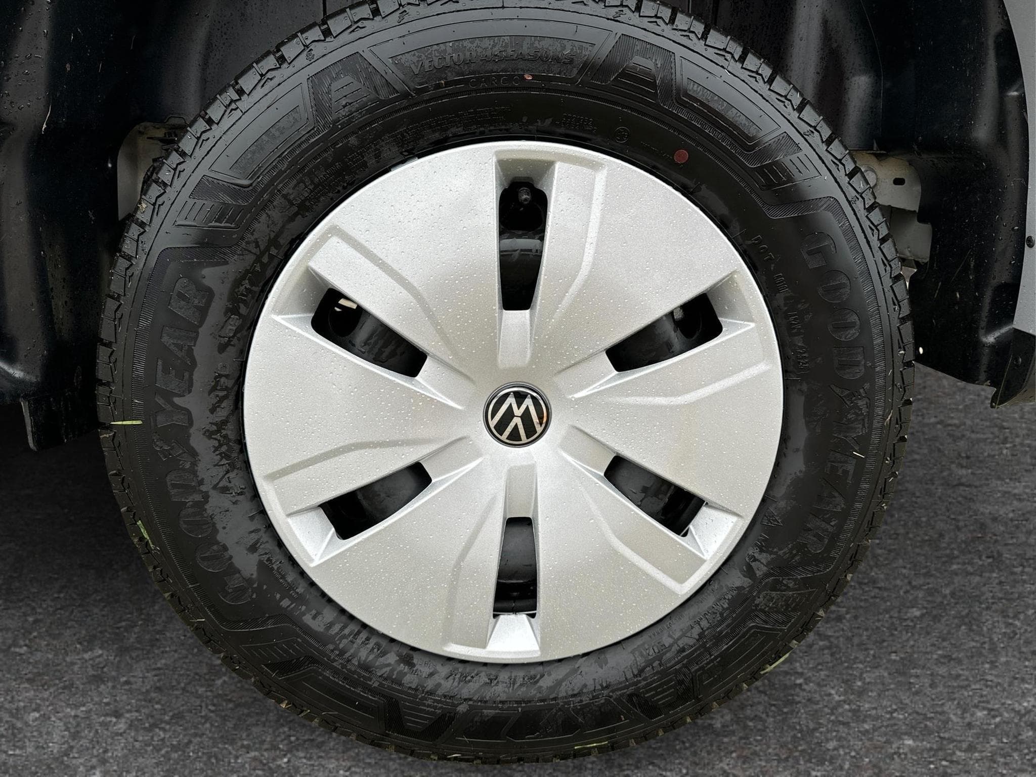 VW T7 Basis (2026) - Photo 10