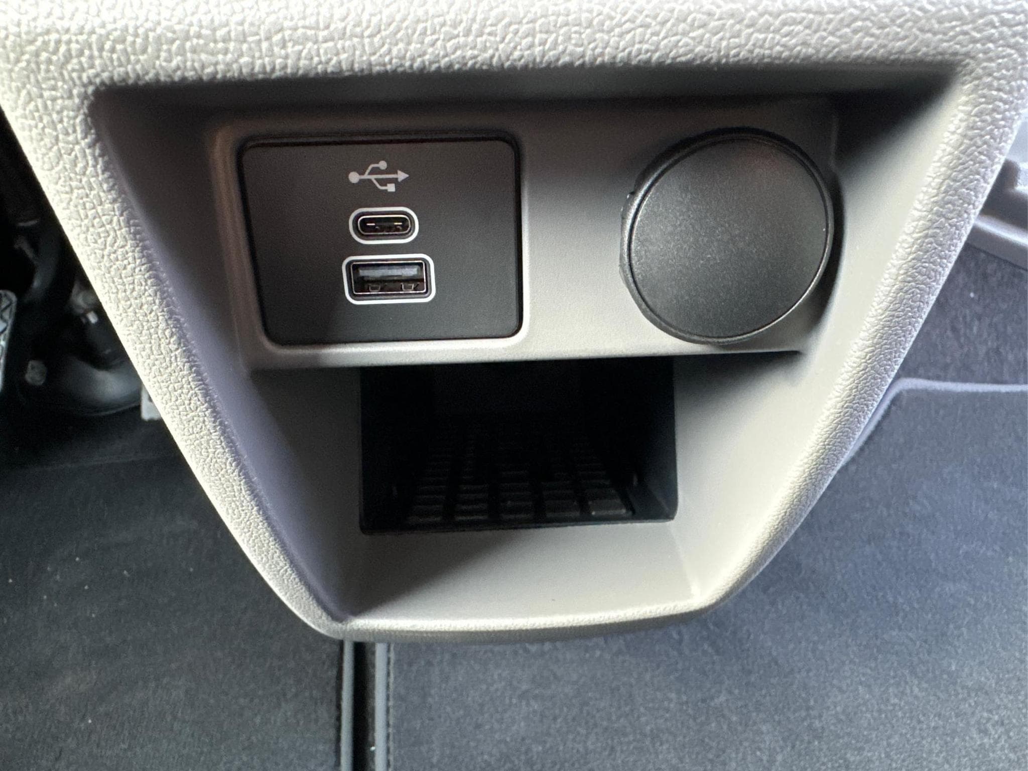 VW T7 Basis (2026) - Photo 20