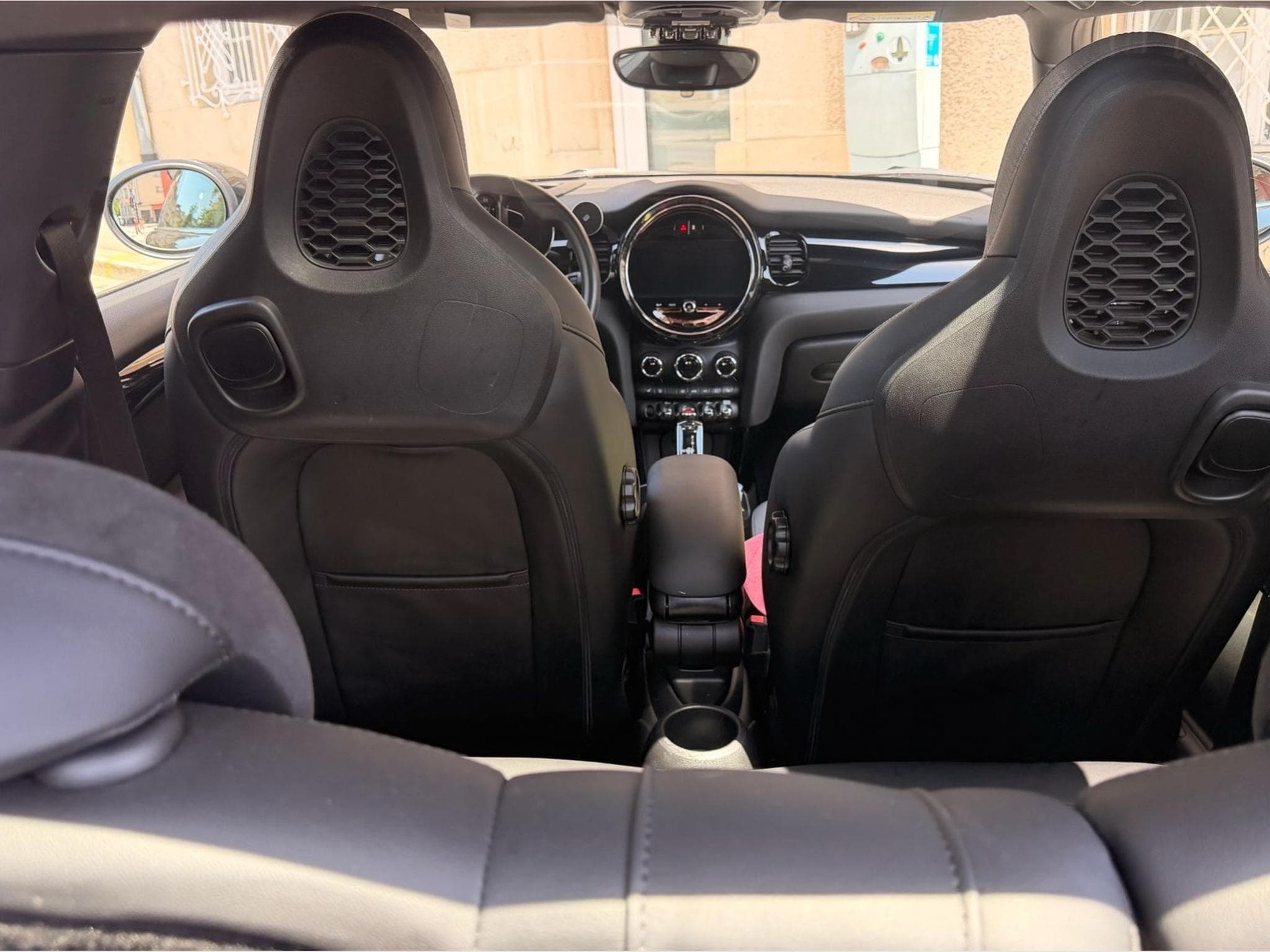Mini Cooper S (JCW) (2022) - Photo 4