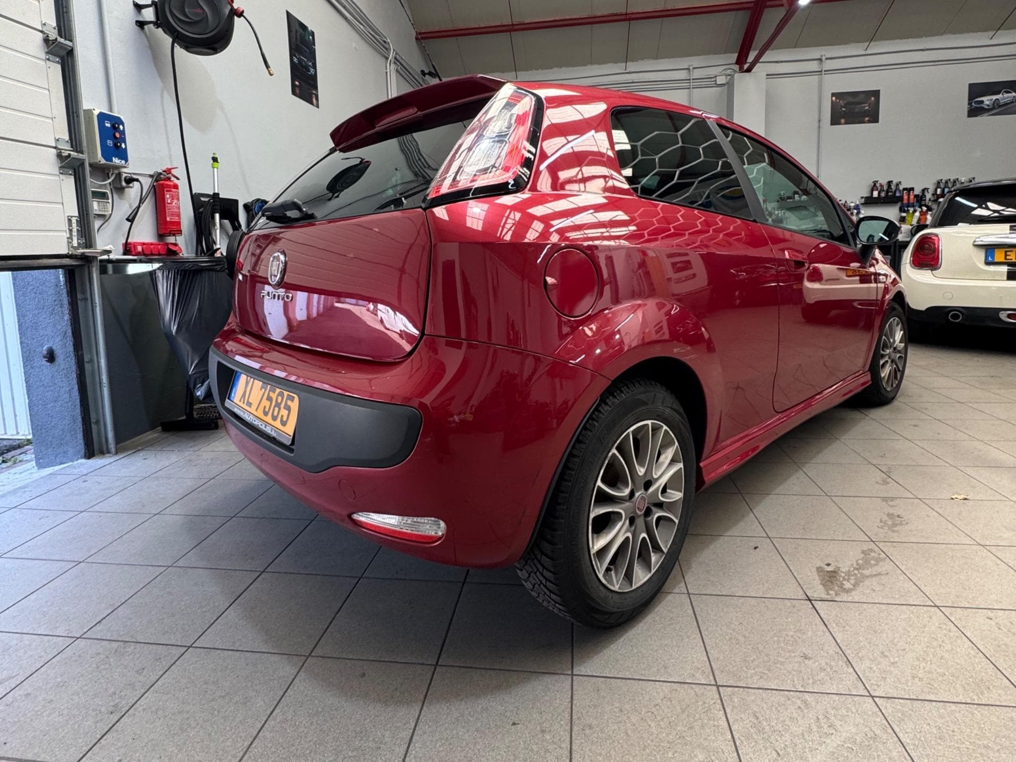 Fiat Punto 1.3 Diesel multijet (2010) - Photo 2