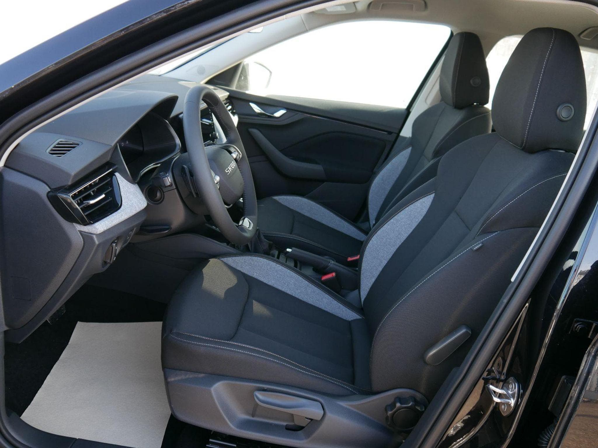 Skoda Kamiq Selection (2026) - Foto 8