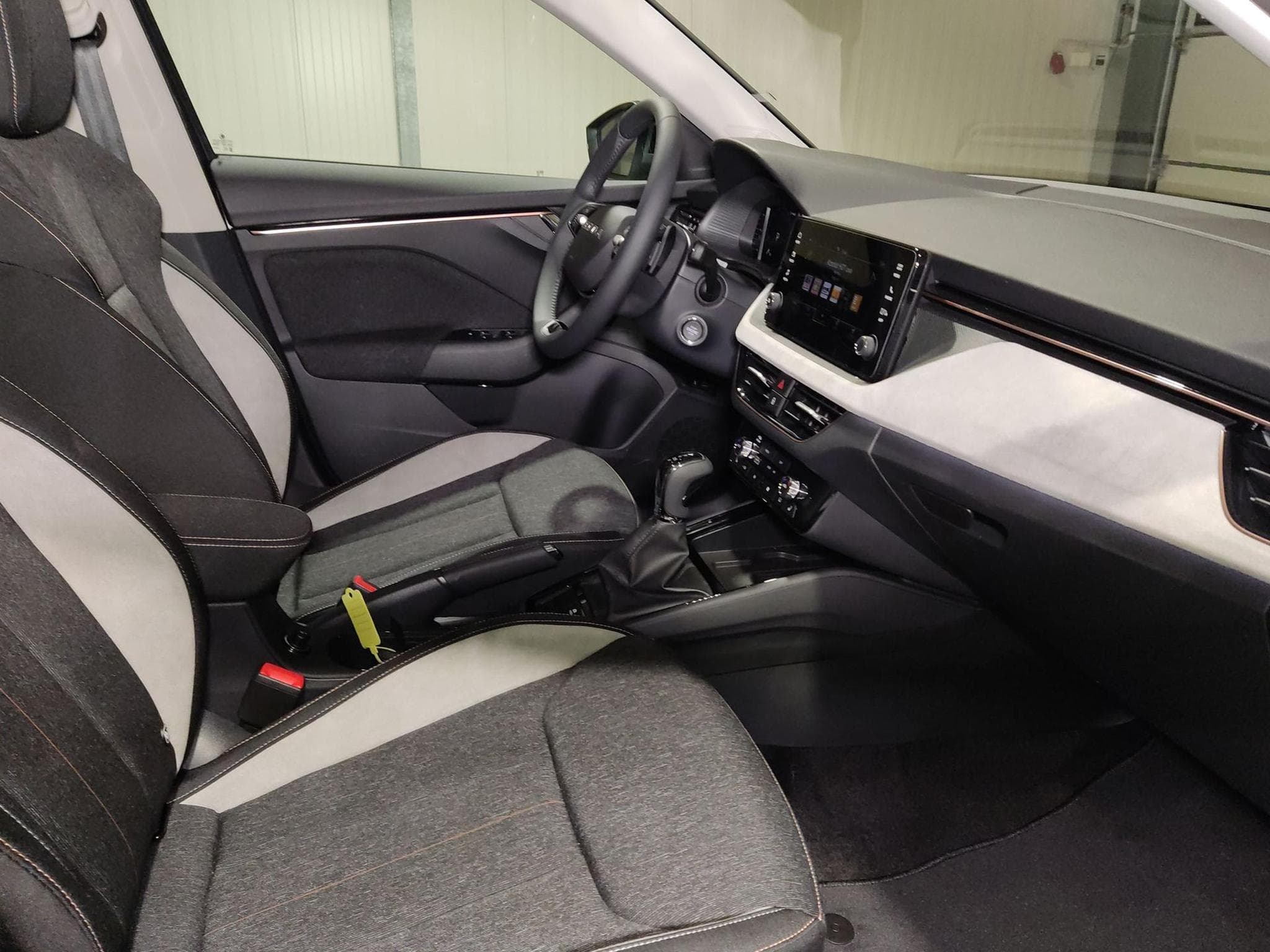 Skoda Kamiq 130 Jahre Premium (2025) - Foto 13