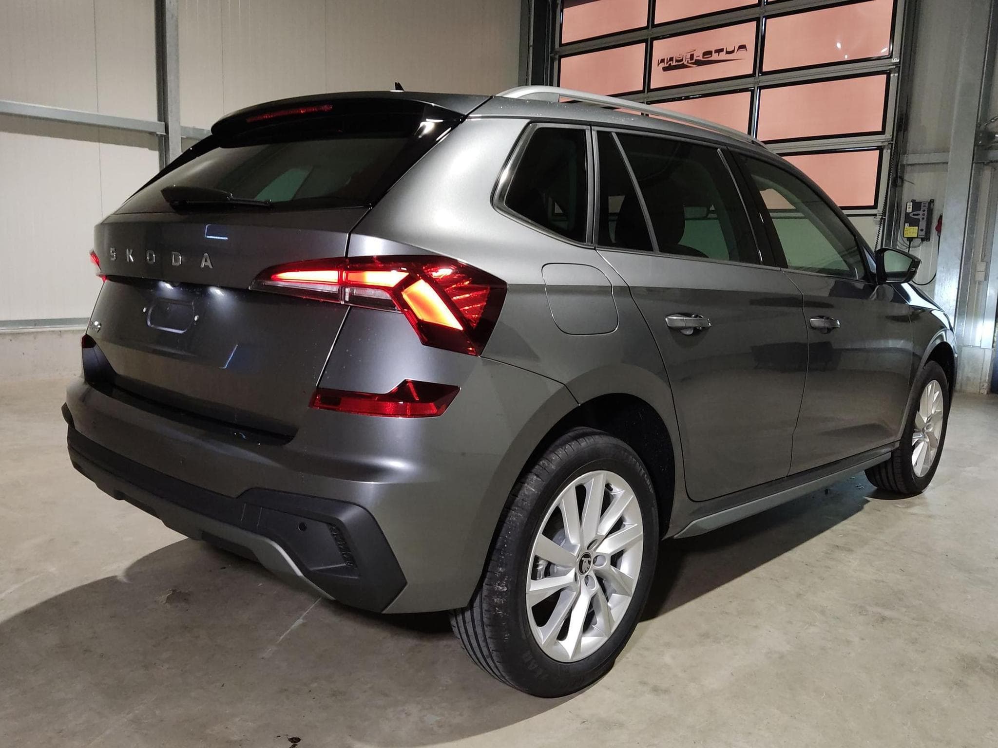 Skoda Kamiq 130 Jahre Premium (2025) - Foto 2