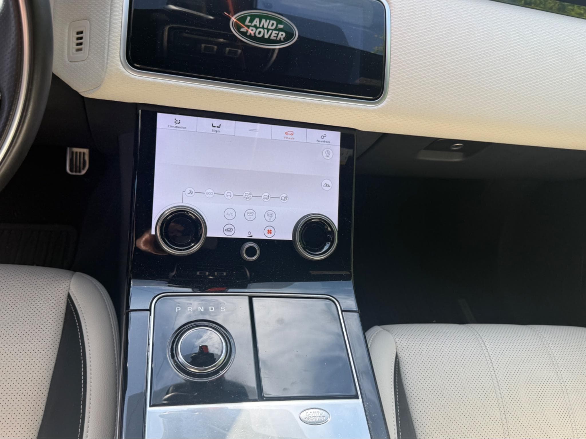 Land-Rover Range Rover Sport Dynamique (2018) - Photo 2
