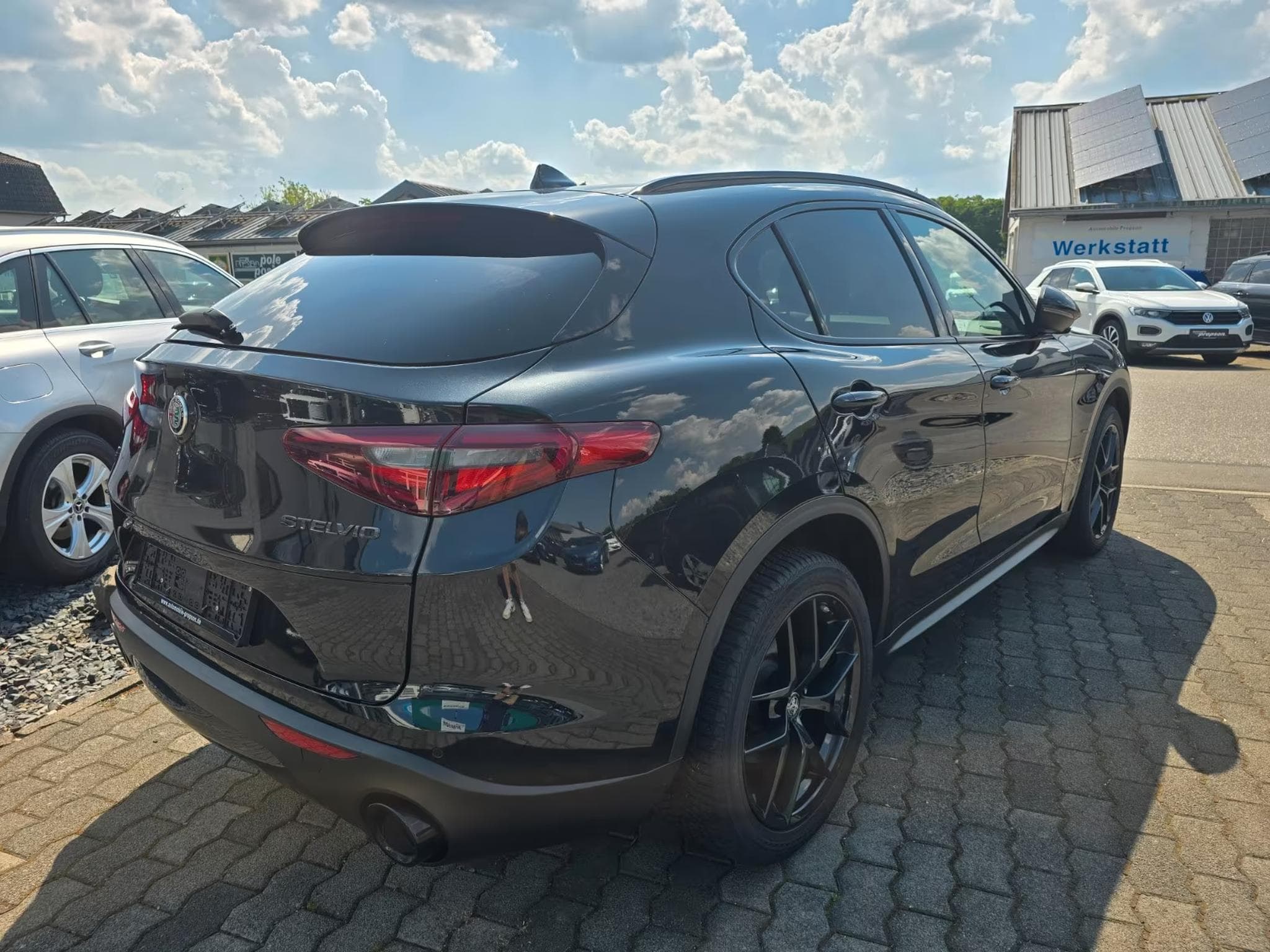 Alfa-Romeo Stelvio 2.0 Turbo 16V B-Tech Q4 Sport 20" ALU ACC SHZ NAVI (2019) - Photo 2