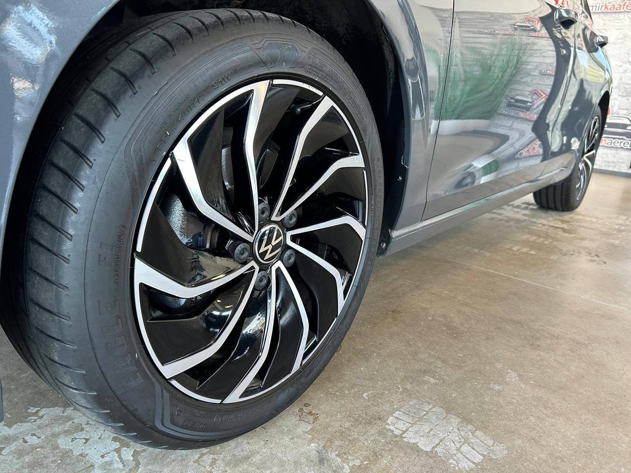 VW Golf VIII Lim. Style eTSI (2020) - Foto 7