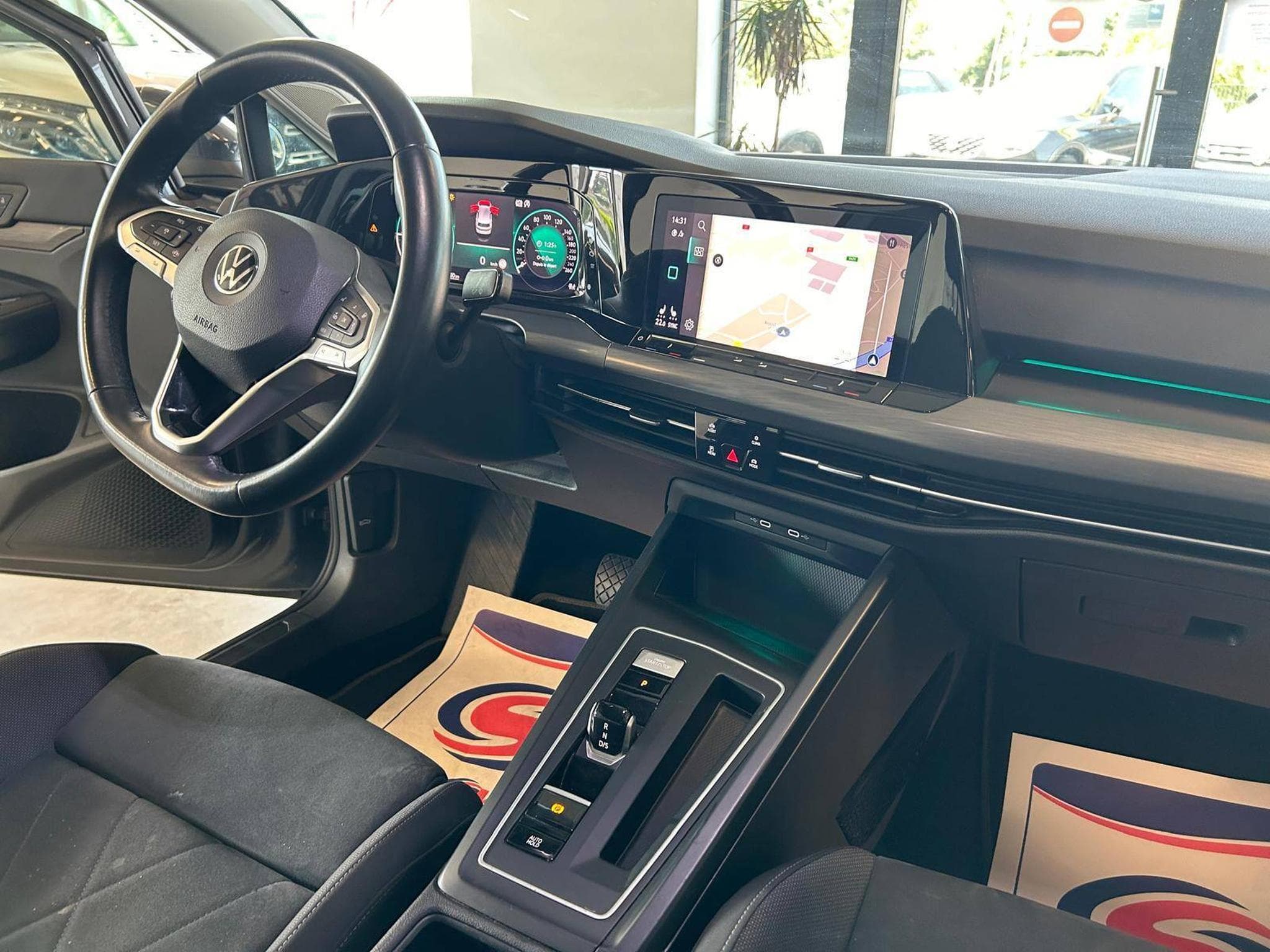 VW Golf VIII Lim. Style eTSI (2020) - Foto 10