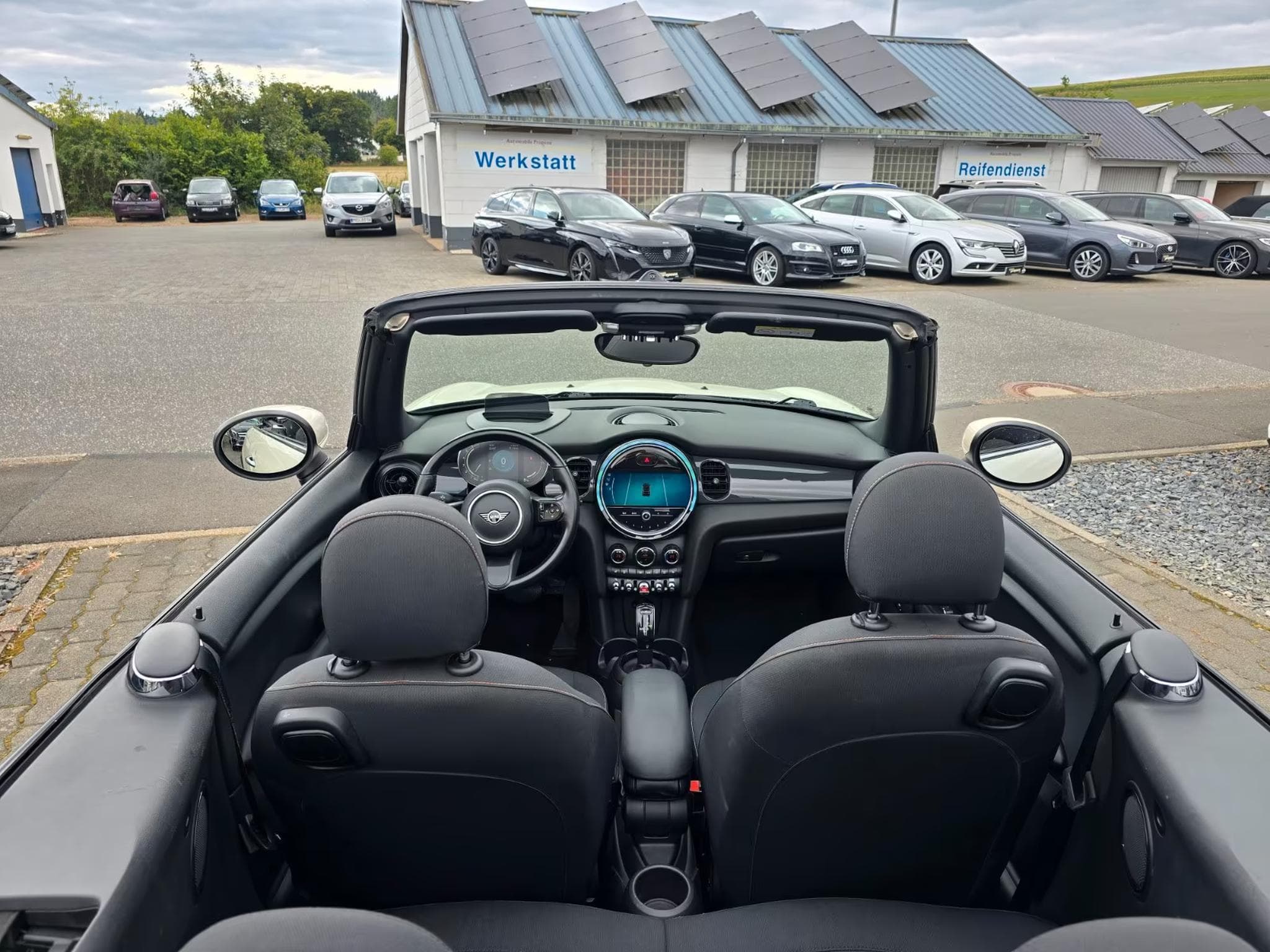 Mini Cabrio Cooper NAVI DCC HUD KOMFORT (2021) - Photo 3