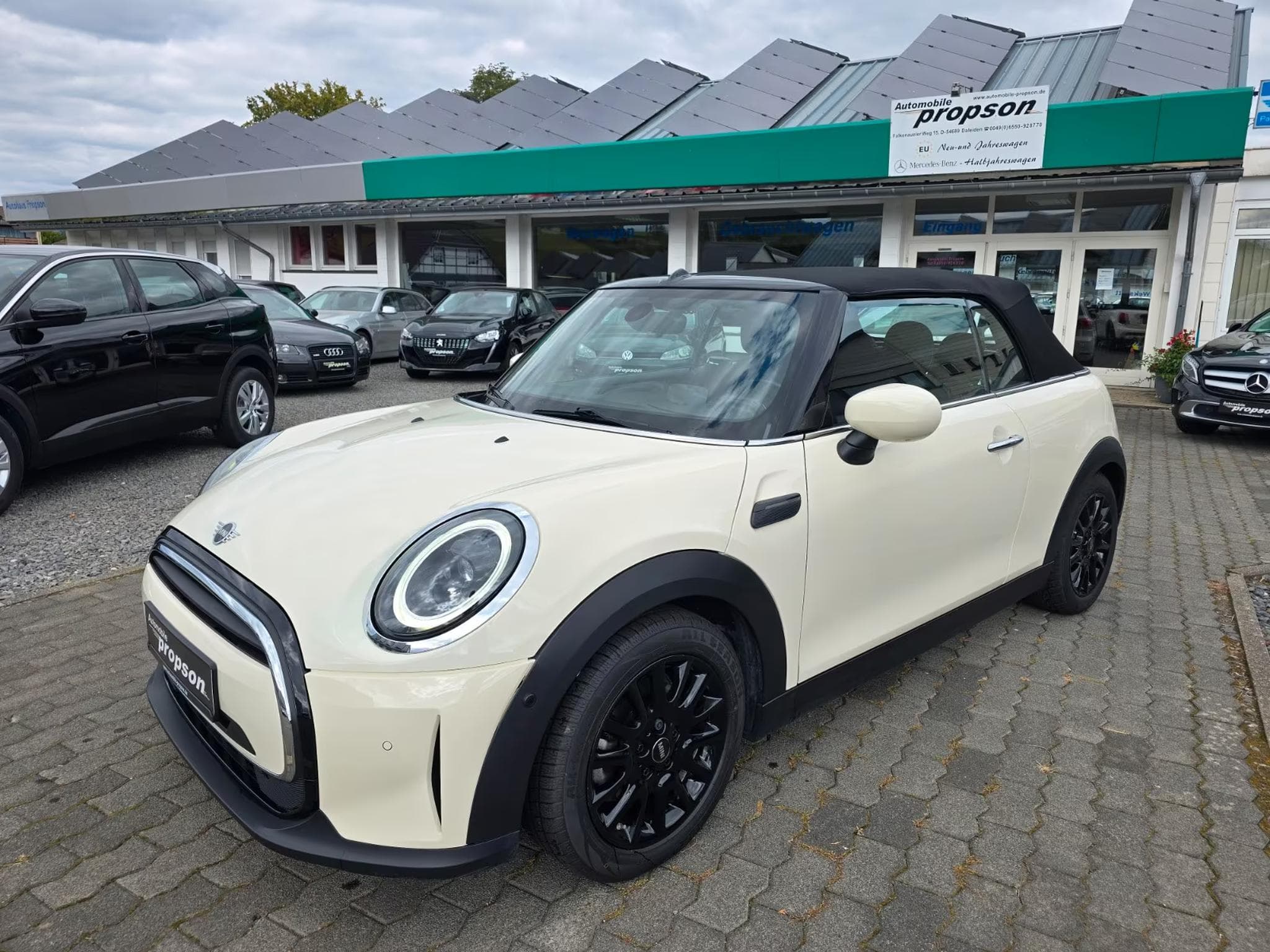 Mini Cabrio Cooper NAVI DCC HUD KOMFORT (2021) - Photo 5